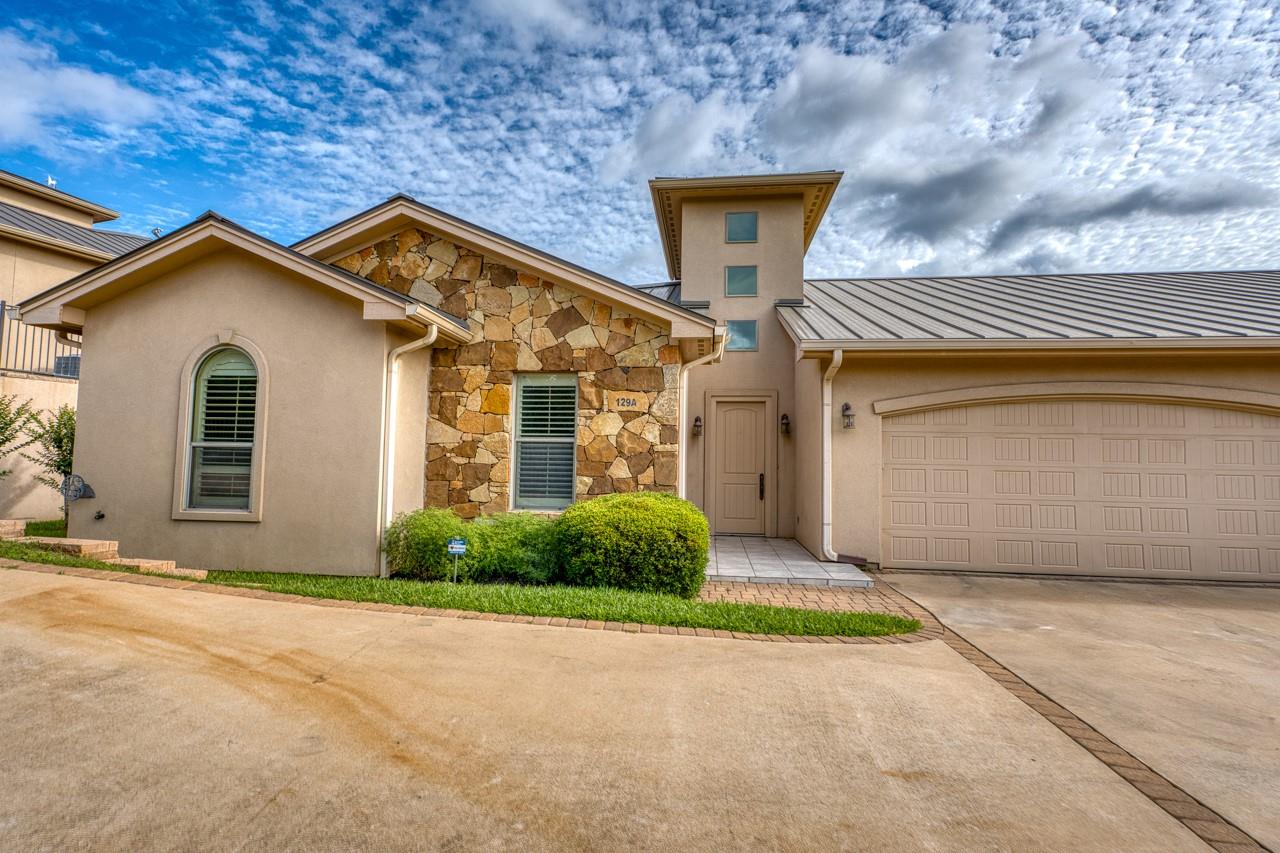 129 Hi Valley, Horseshoe Bay, TX 78657 — photo 1