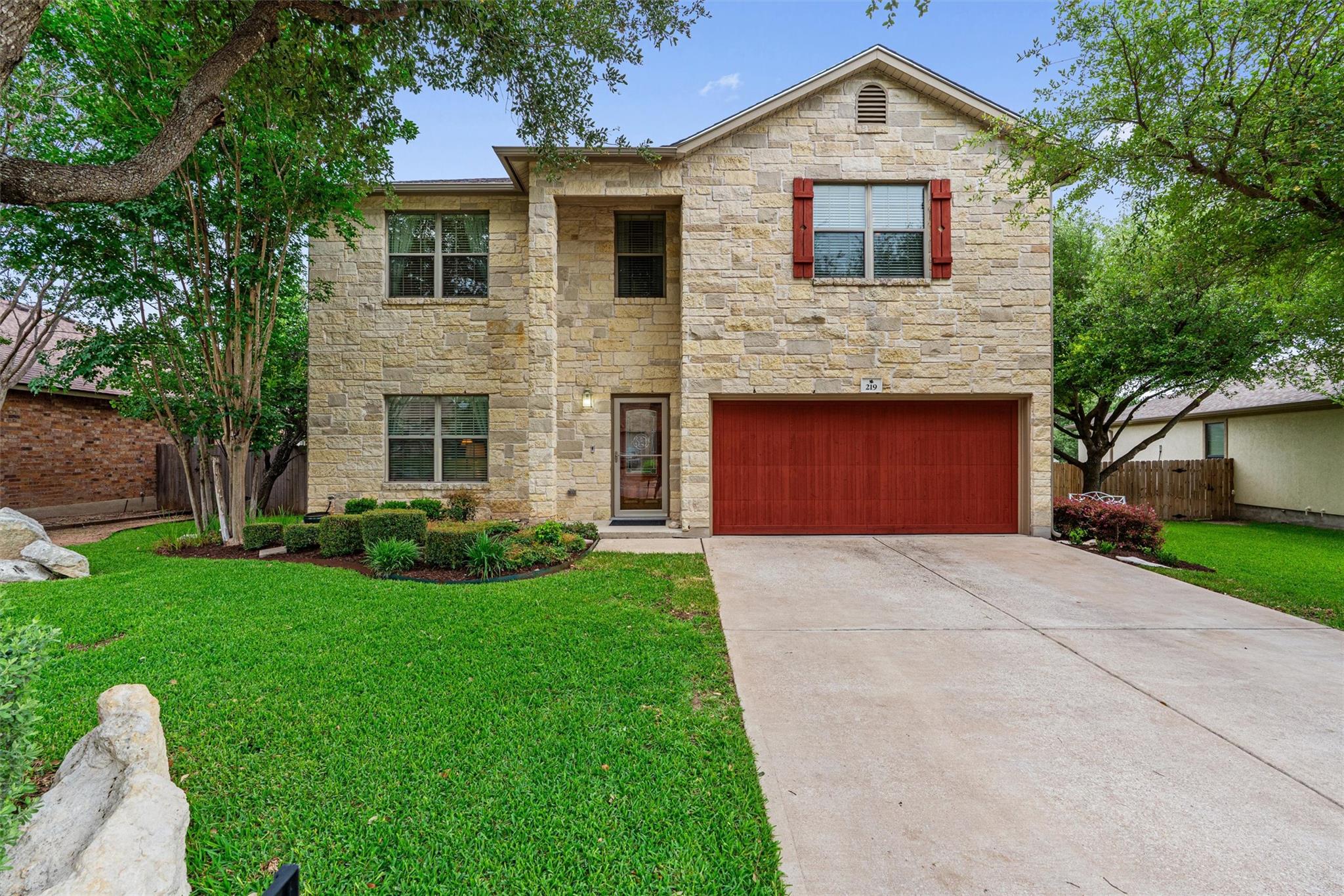 219 Wildwood, Georgetown, TX 78633 — photo 1