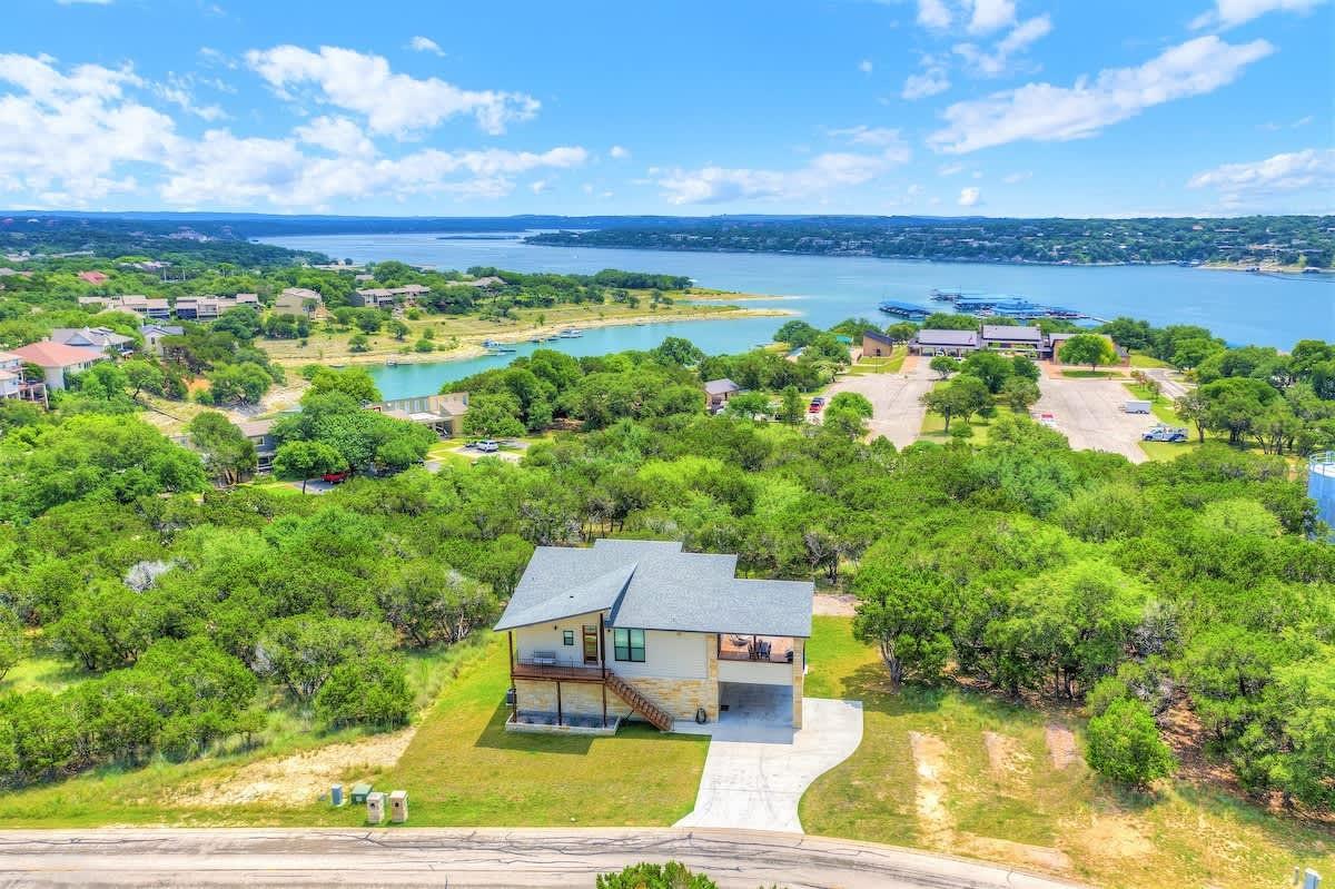 18407 Lakeland, Point Venture, TX 78645 — photo 1