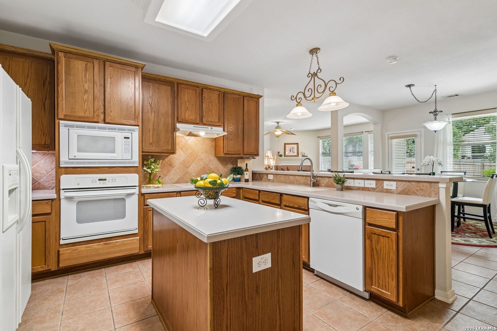1008 OAK RDG, ,  78154 — photo 1