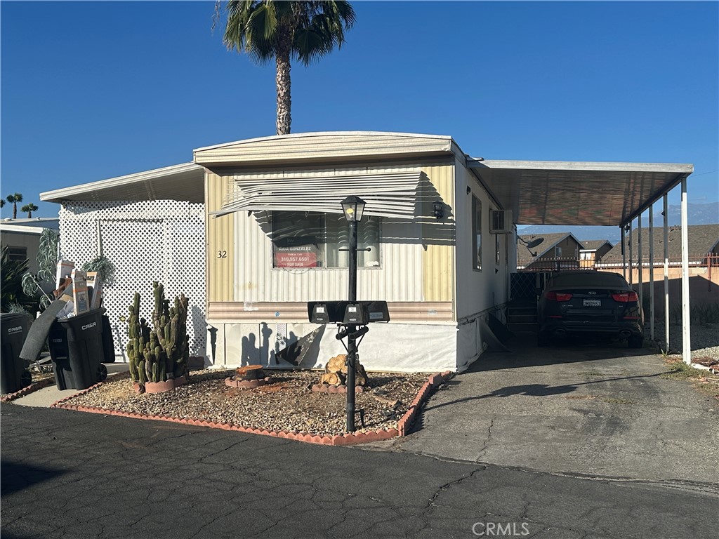 332 N LYON AVENUE 32, Hemet, CA 92543 — photo 1