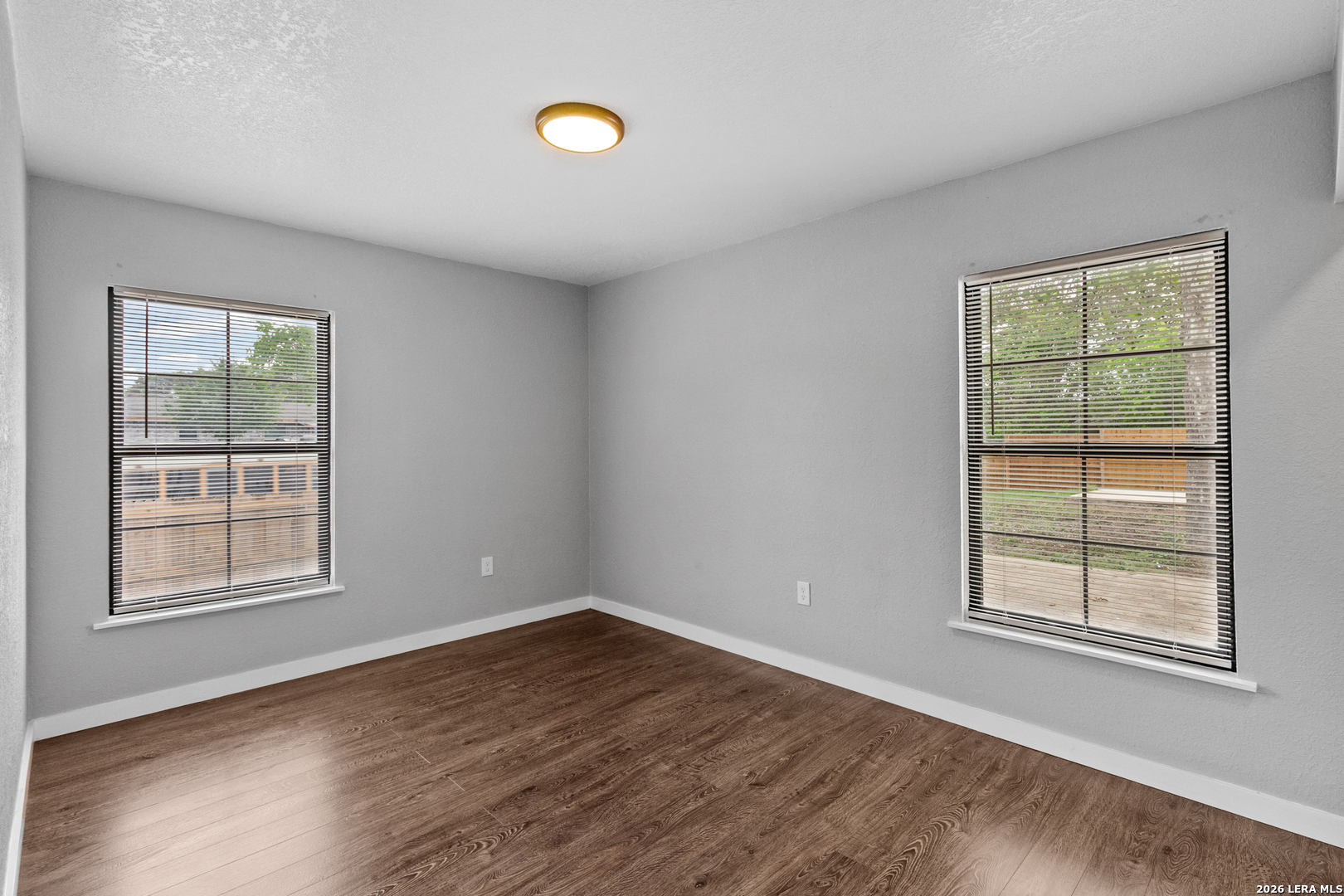 127 ZERRCLIFF LN, , 78220 — photo 1