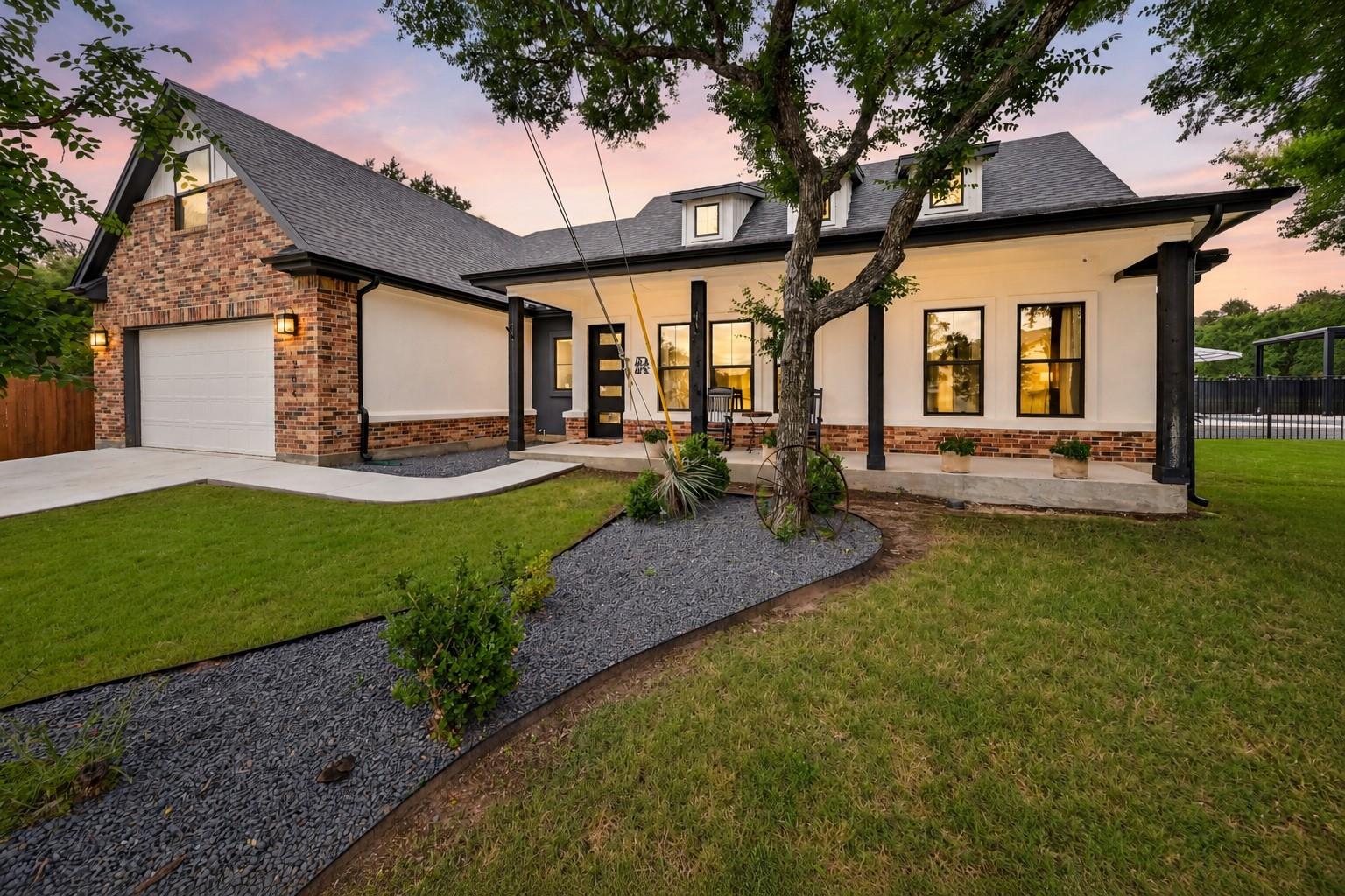 304 Robinhood, Granite Shoals, TX 78654 — photo 1