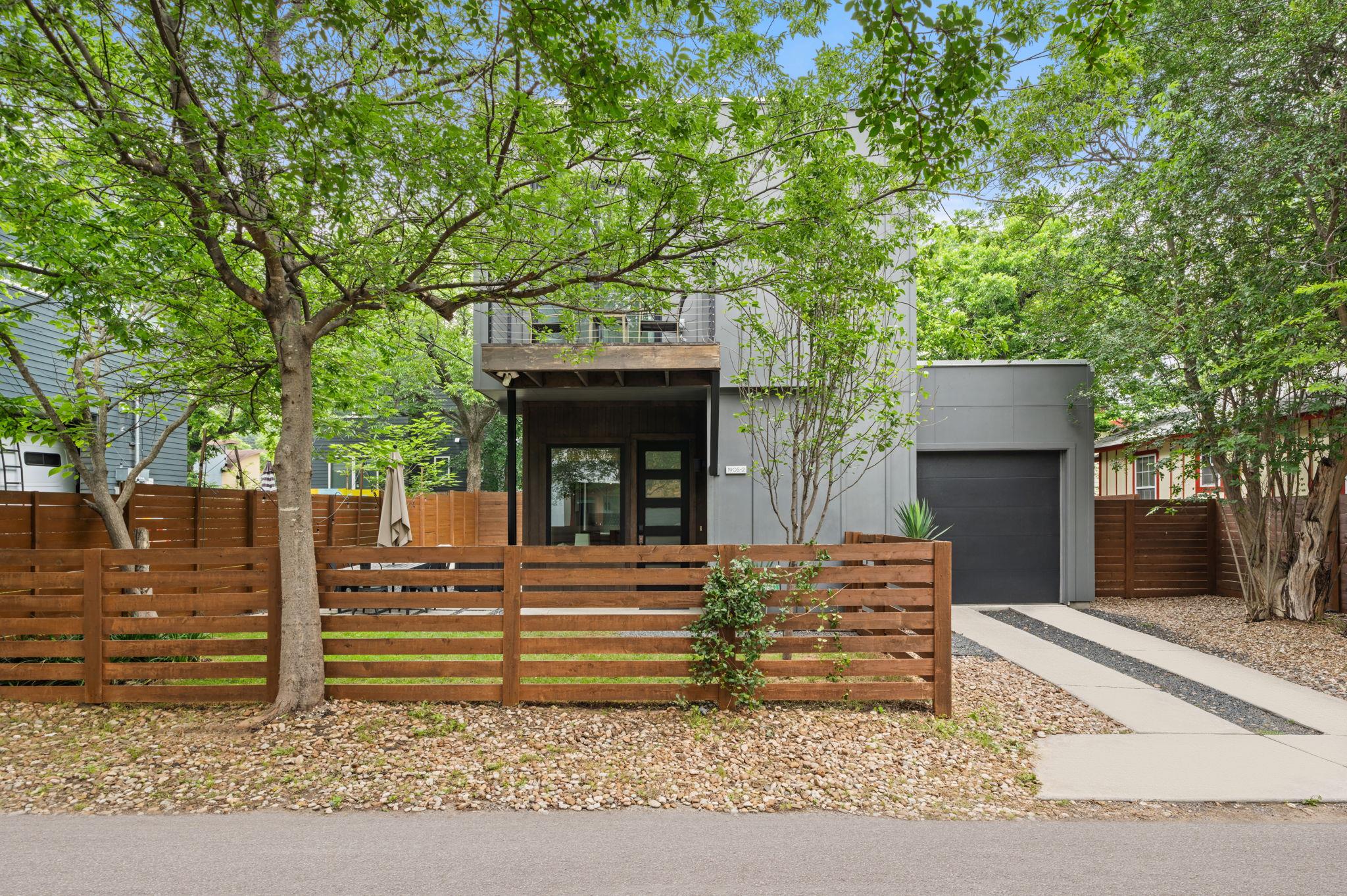 1905 16th, Austin, TX 78702 — photo 1