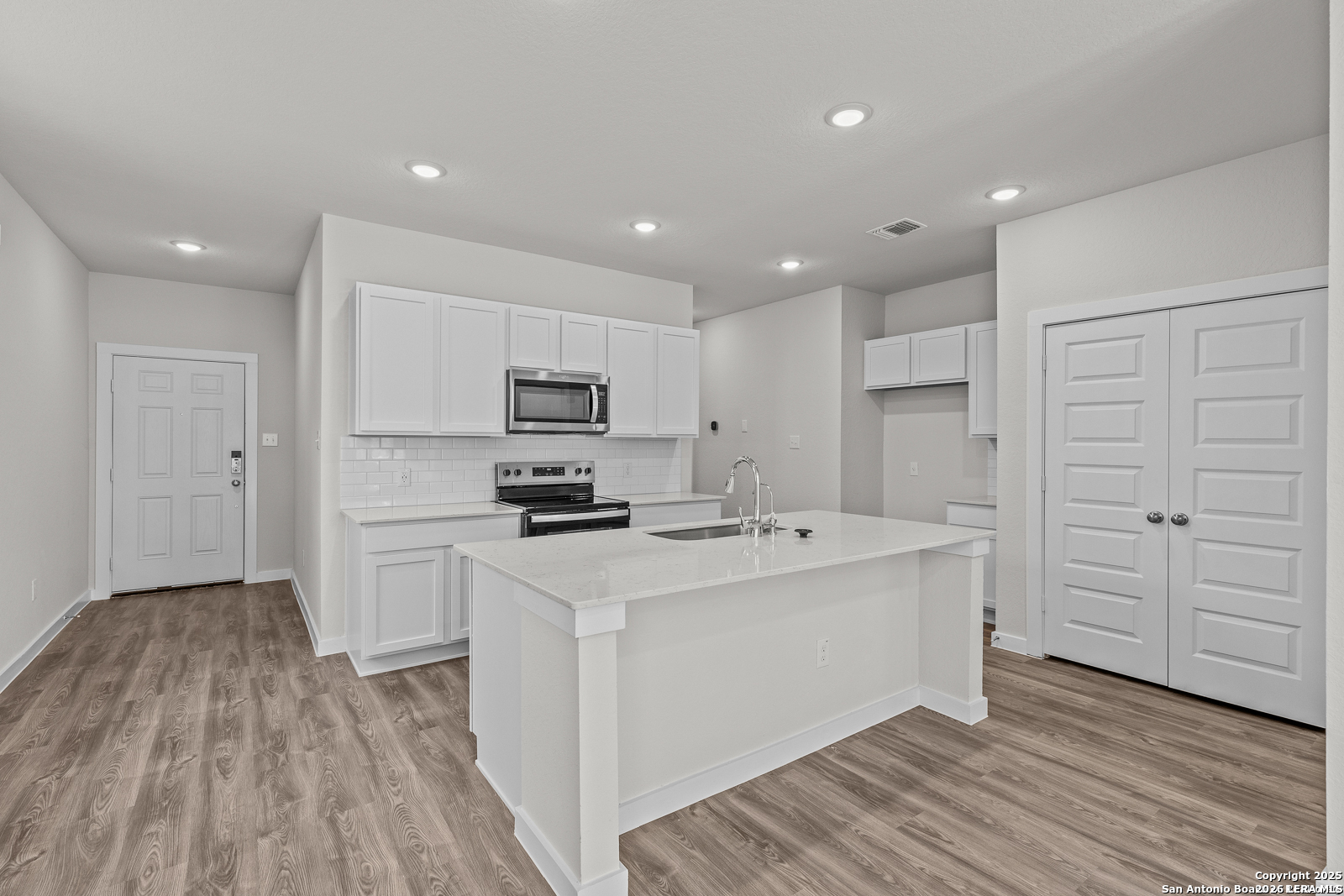9923 Chavaneaux Lndg, ,  78214 — photo 1