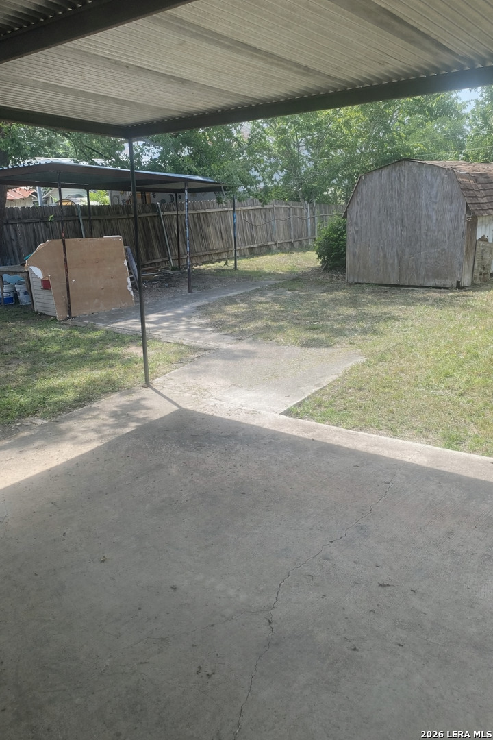 920 Saldana St, ,  78225 — photo 1