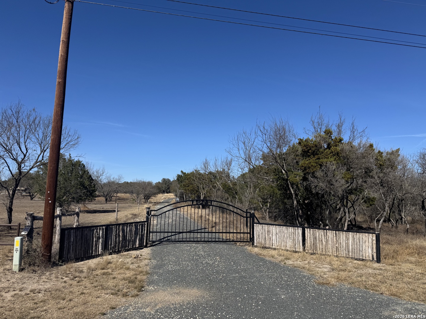 523 Kahn Drive, ,  78879 — photo 1