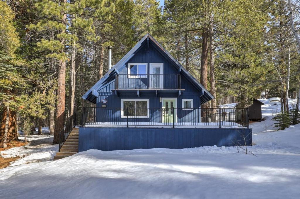 2161 Pinewood Drive, South Lake Tahoe, CA 96150 — photo 1