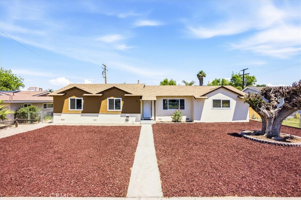 548 W Montrose, Hemet, CA 92543 — photo 1