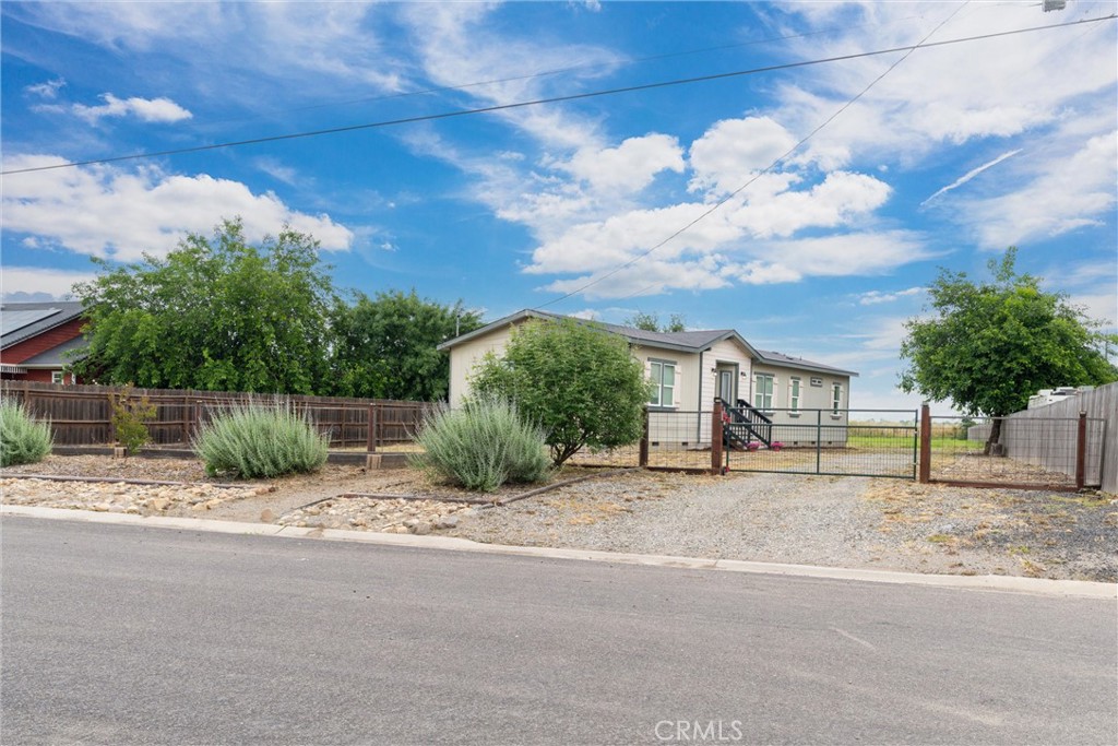 466 1st, Willows, CA 95988 — photo 1