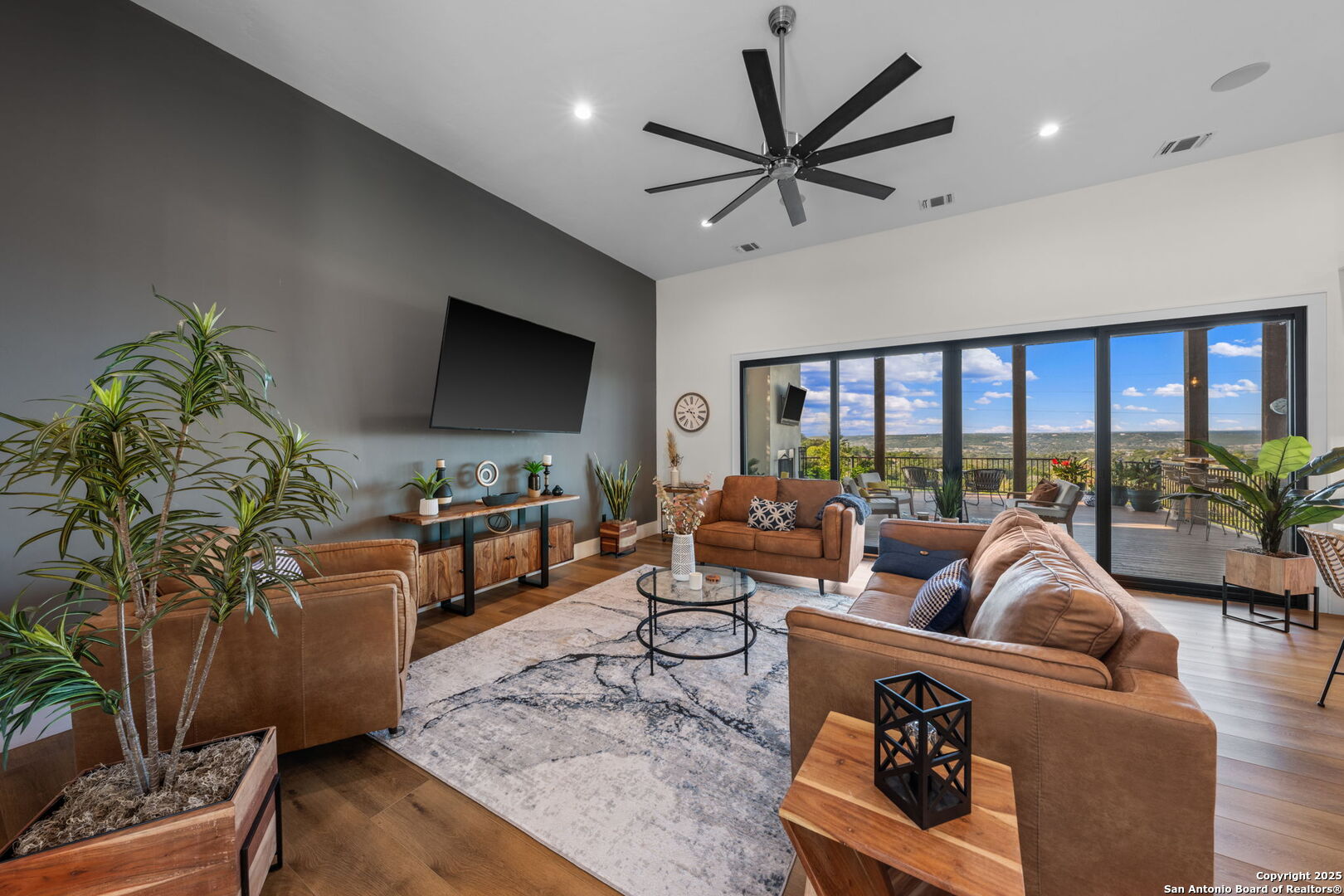 121 Center Oaks Court, ,  78028 — photo 1