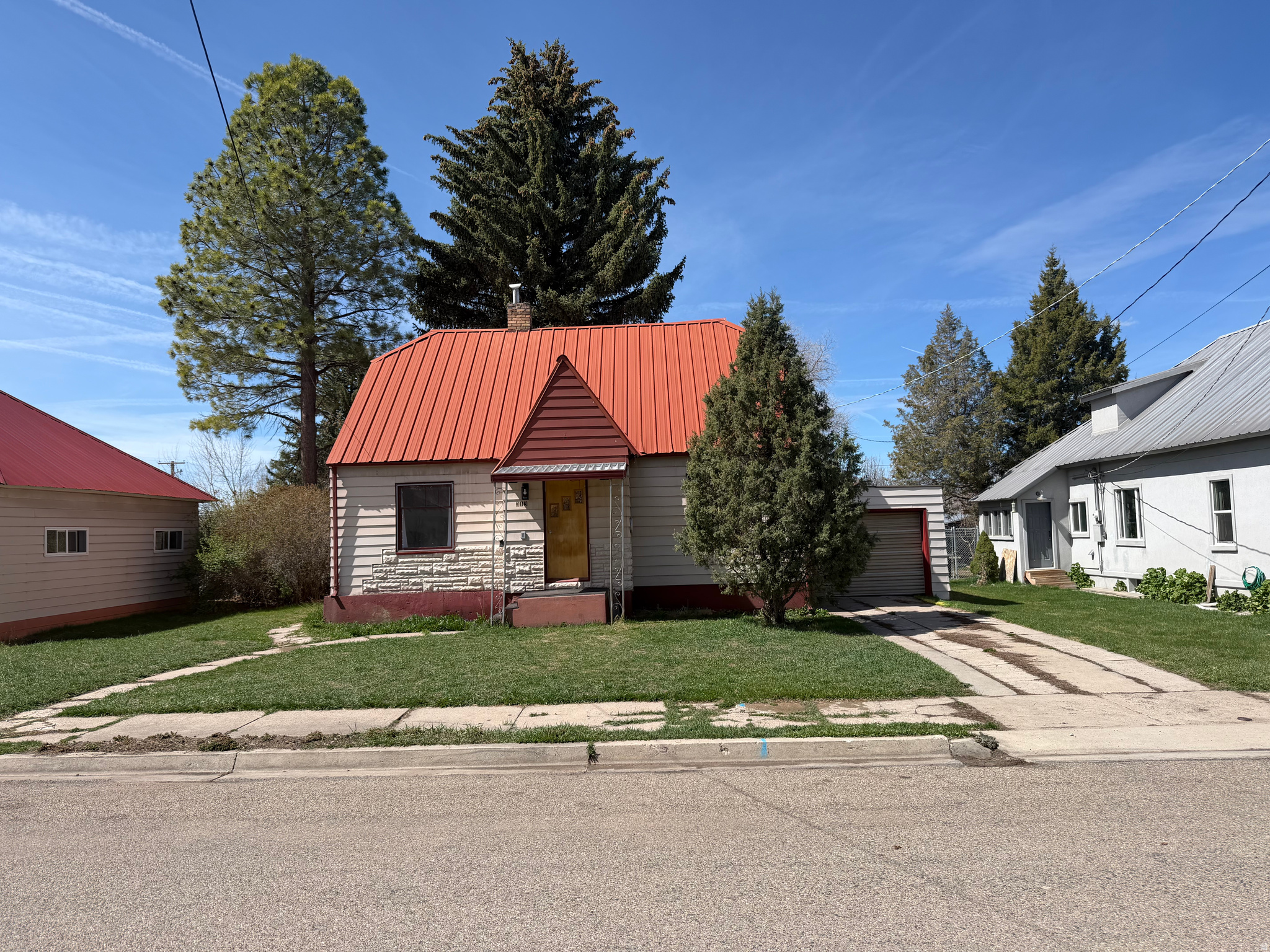 313 N 9TH ST
