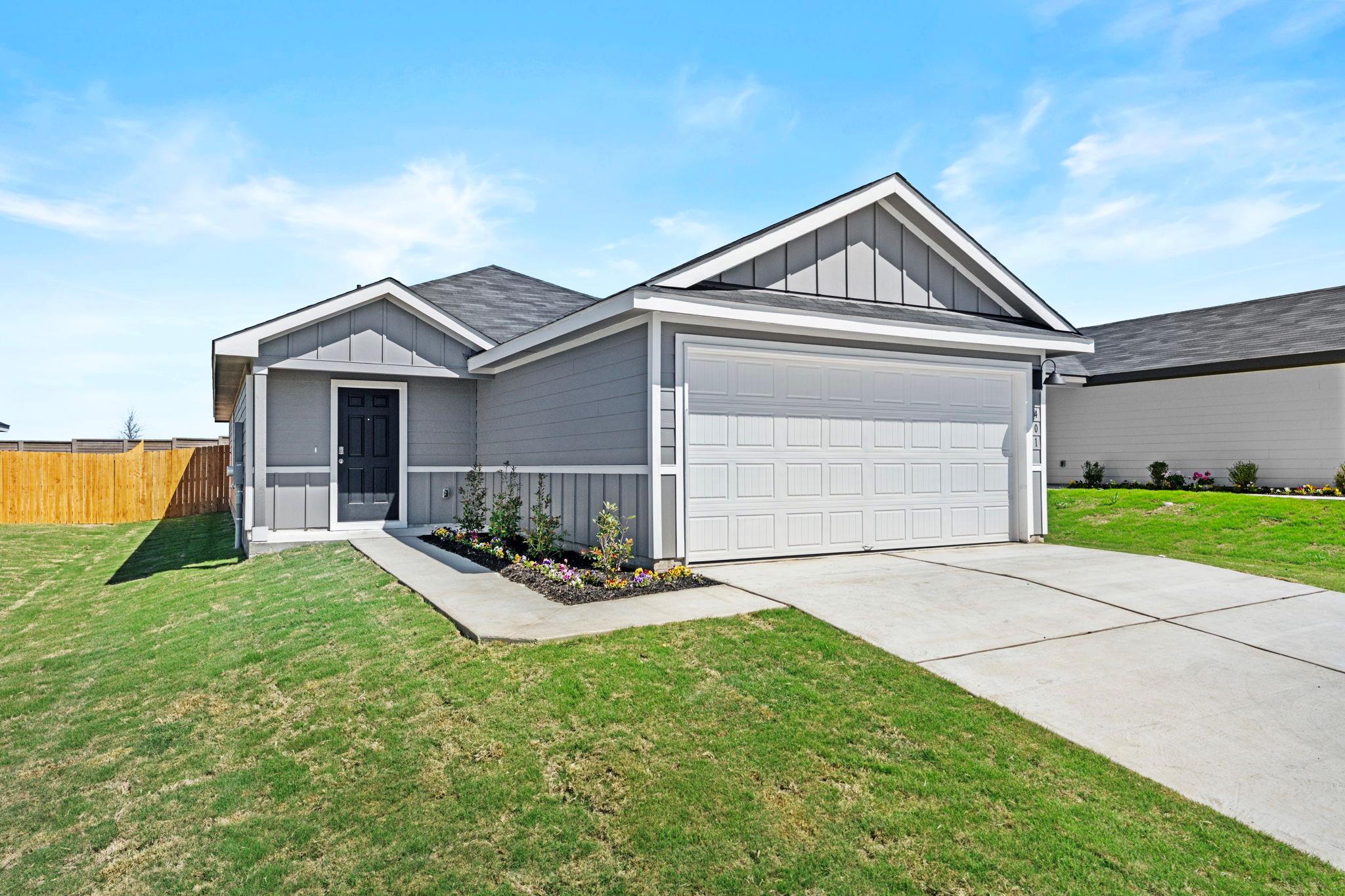 401 Wild Goose Dr, Luling, TX 78648 — photo 1