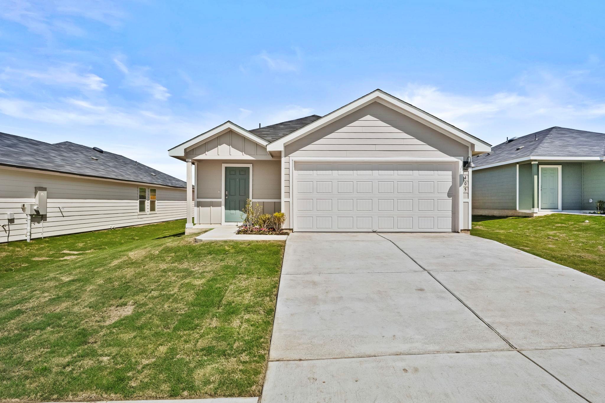 405  Wild Goose Dr, Luling, TX 78648 — photo 1
