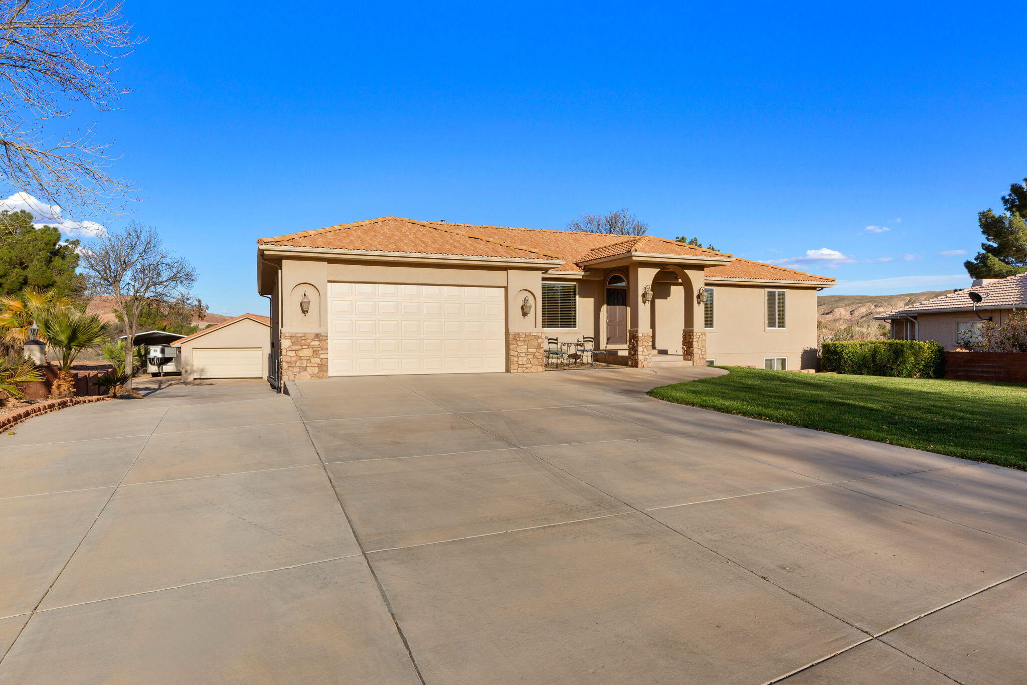 3403 S MULBERRY DR, St George, UT 84790 — photo 1