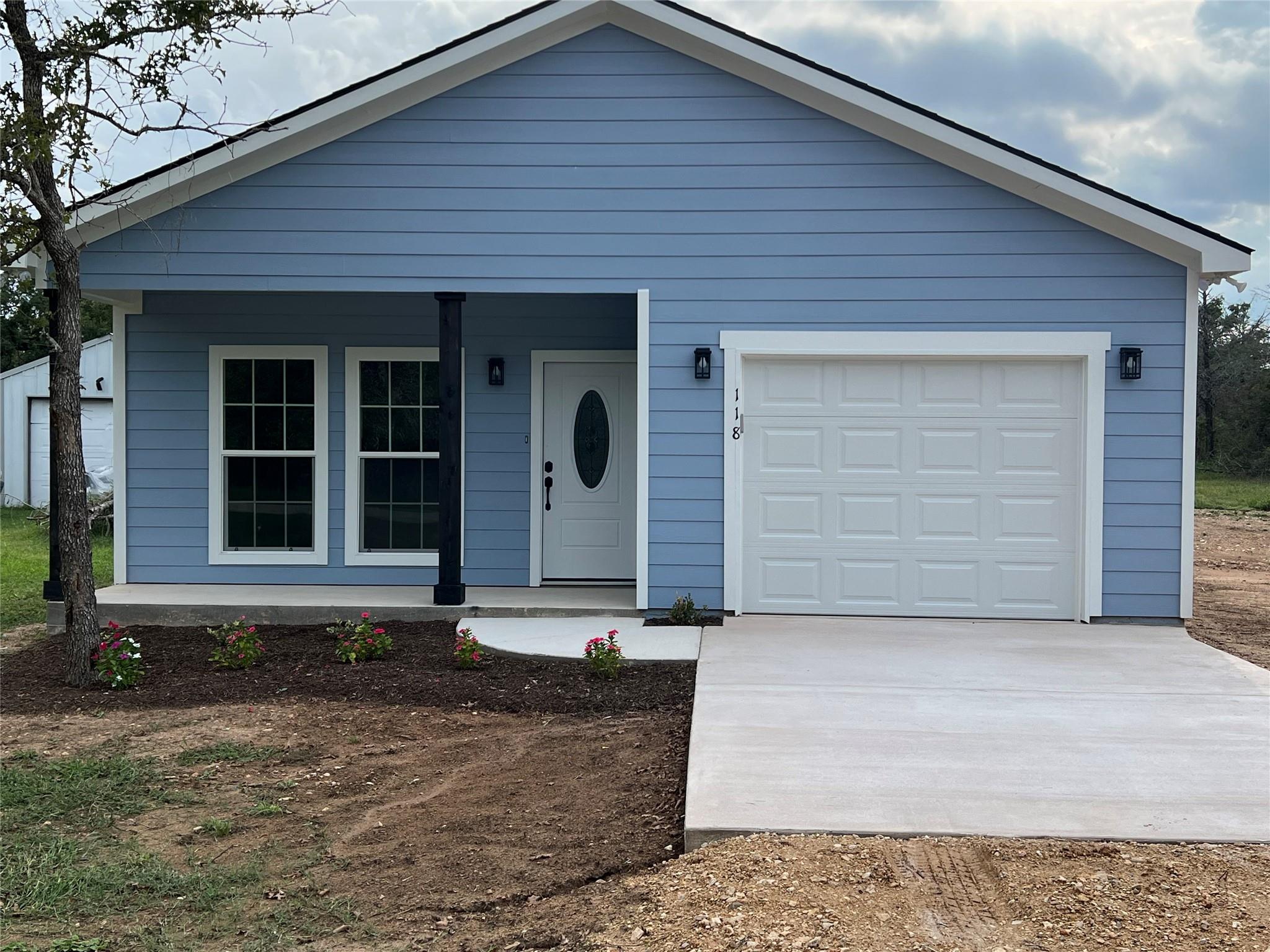 118 Peace Pipe, Smithville, TX 78957 — photo 1