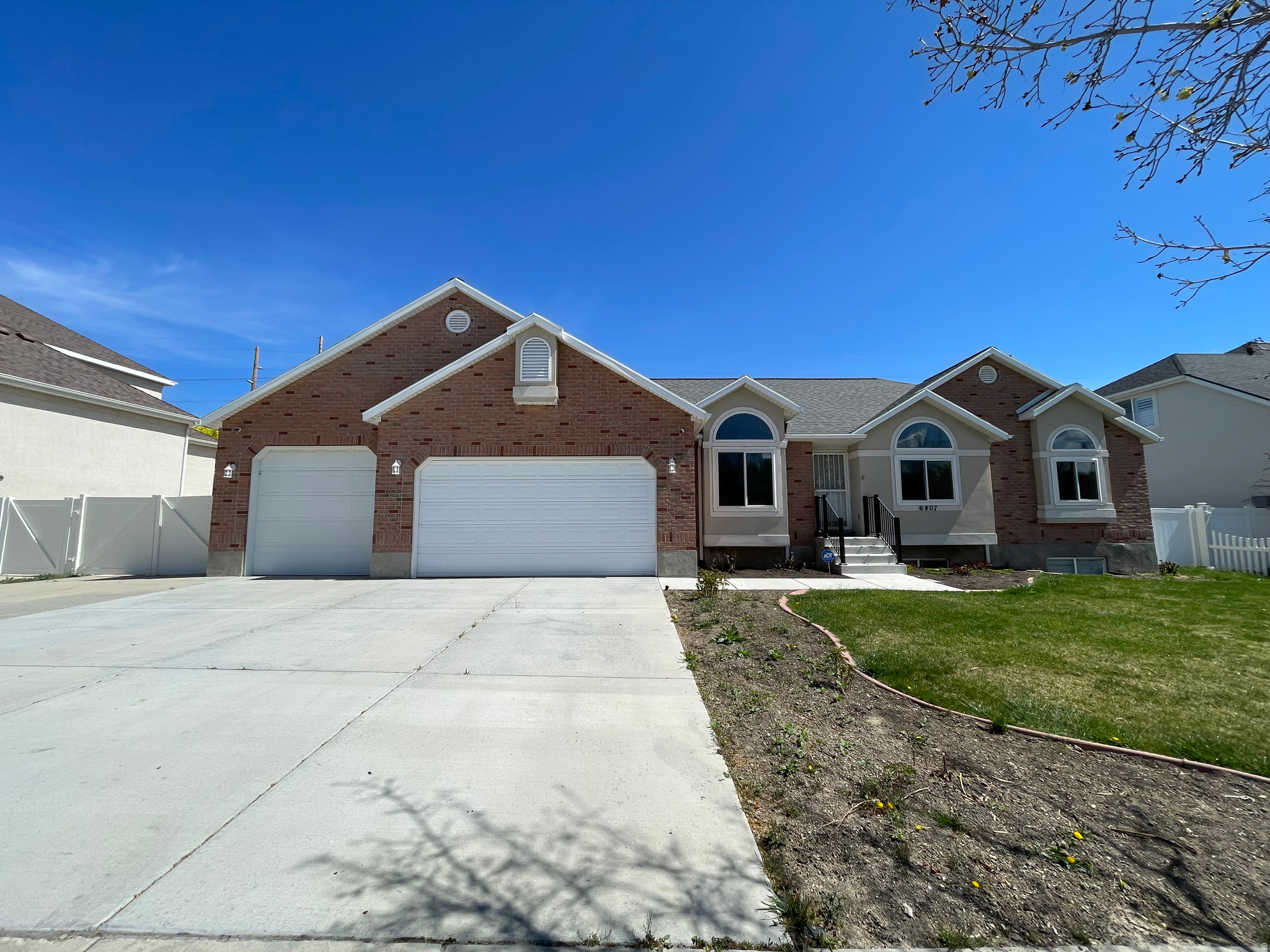 6407 S EVEREST DR, Taylorsville, UT 84129 — photo 1