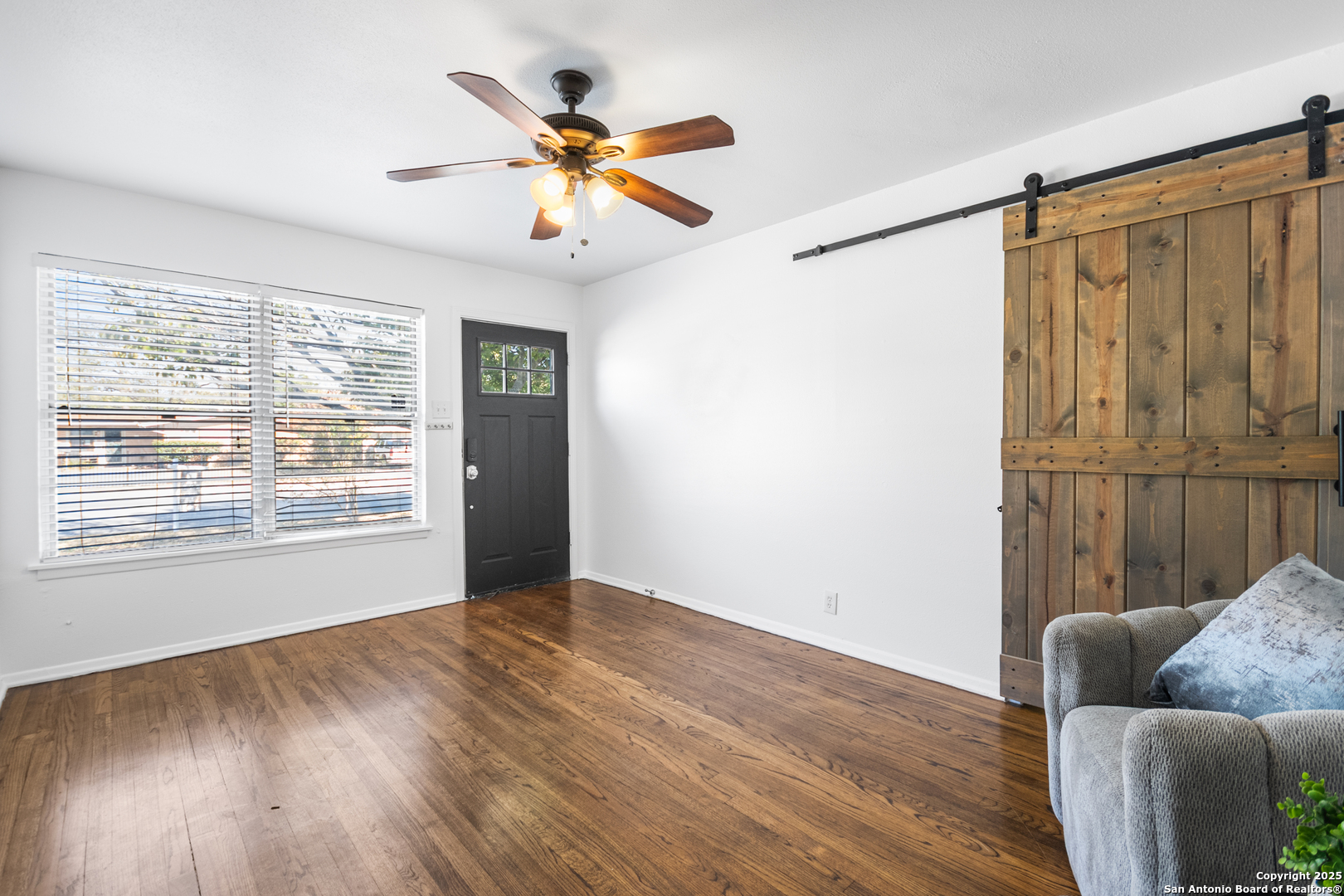 230 Dresden, , 78213 — photo 1