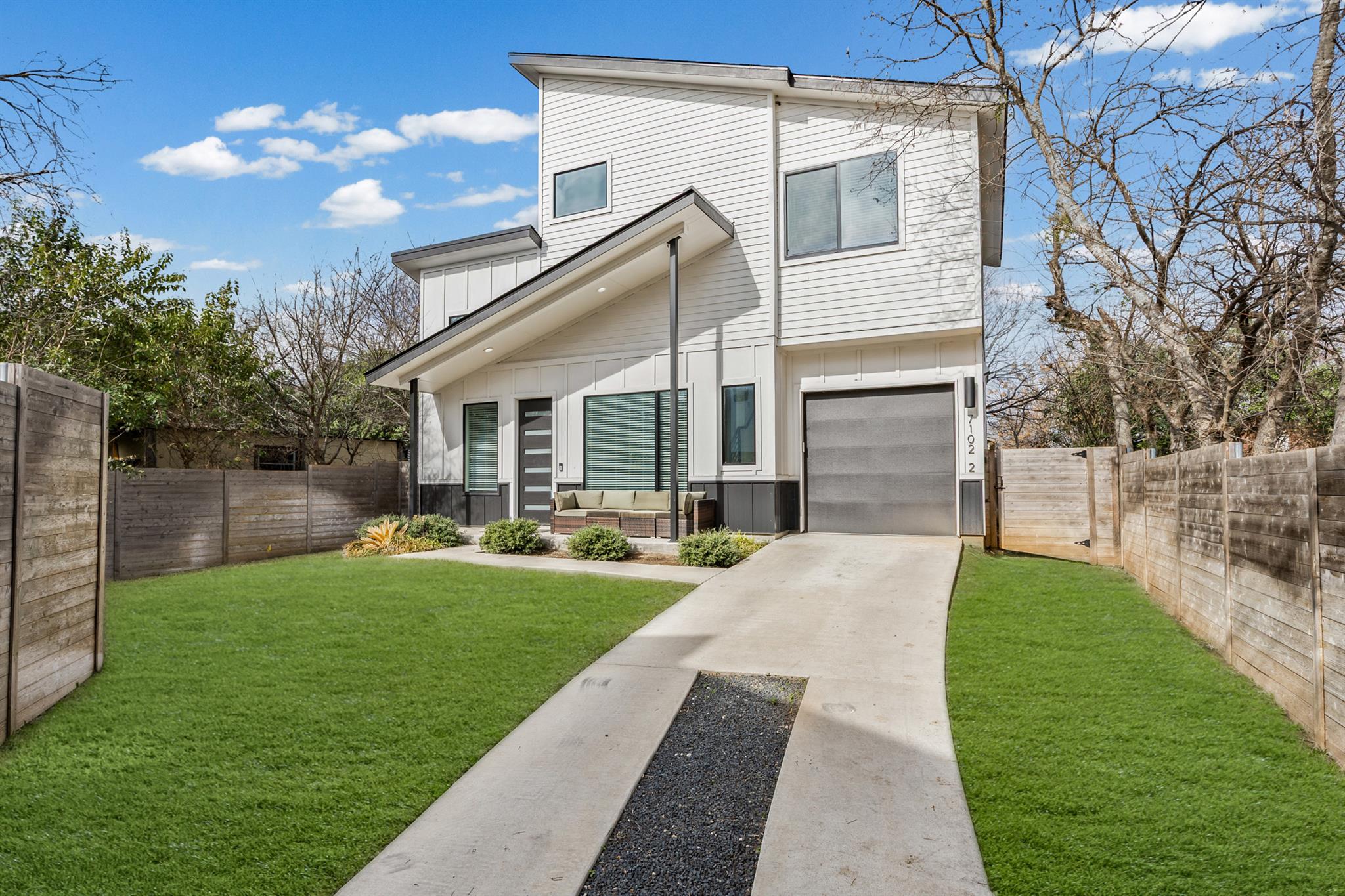 7102 Providence, Austin, TX 78752 — photo 1