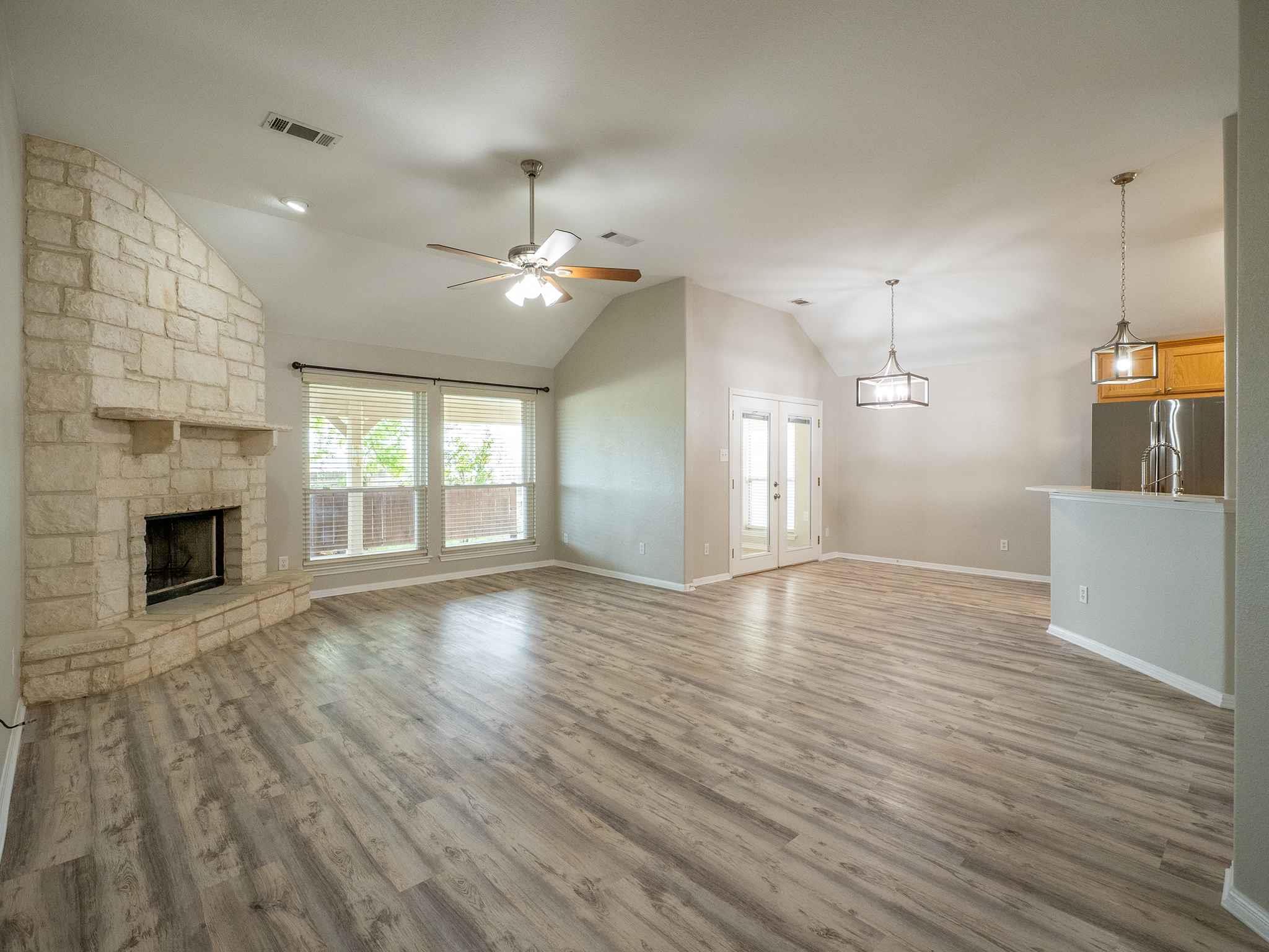 100 Linsey, Burnet, TX 78611 — photo 1