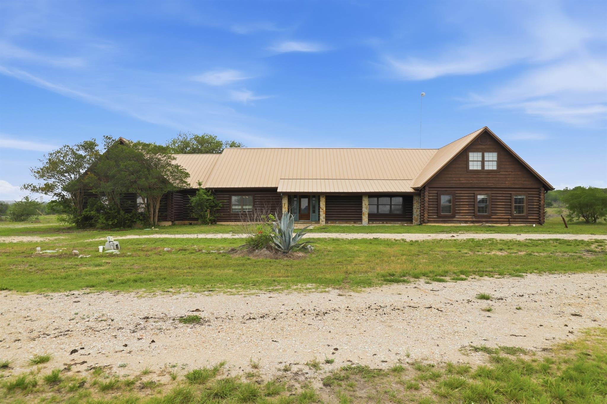 900 Union Wine, New Braunfels, TX 78130 — photo 1