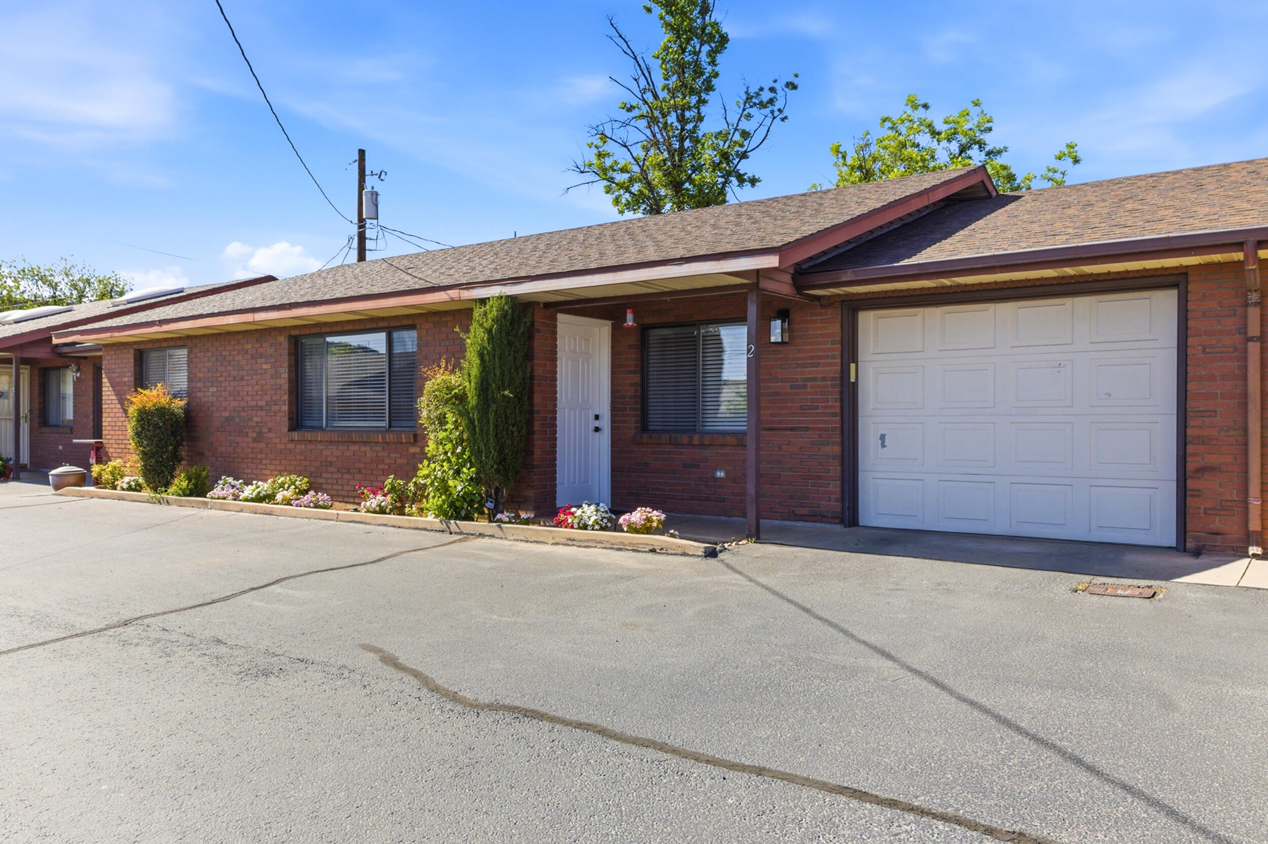 54 E 300 S 2, St George, UT 84770 — photo 1