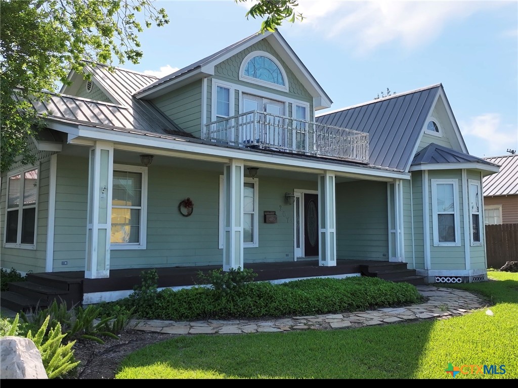 207 S Commerce Street, Port Lavaca, TX 77979 — photo 1