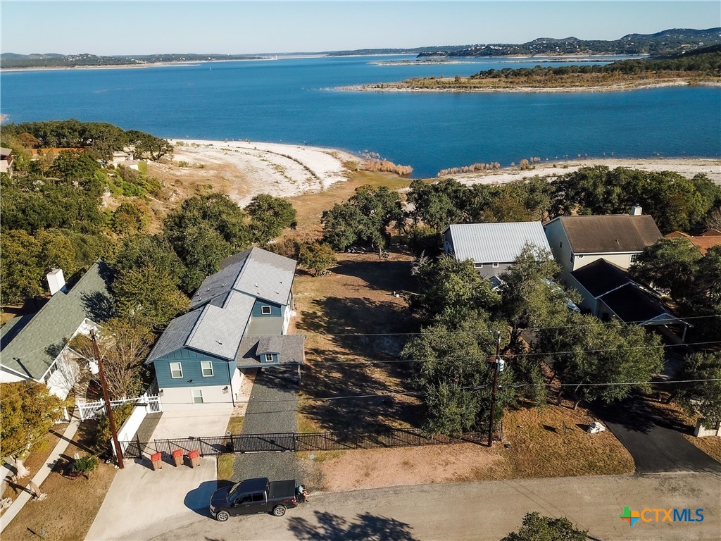 864 Lakebreeze Drive, Canyon Lake, TX 78133 — photo 1