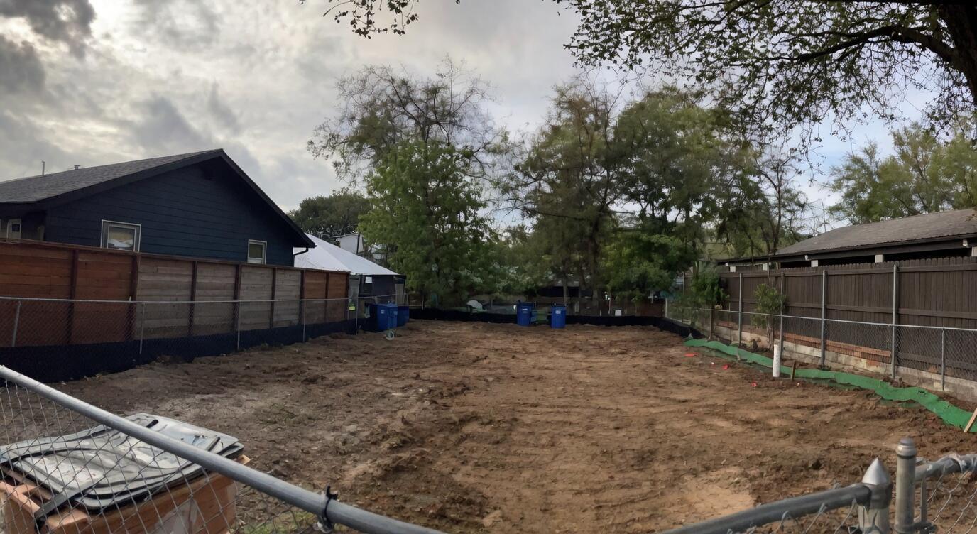 2213 Santa Maria St, Austin, TX 78702 — photo 1