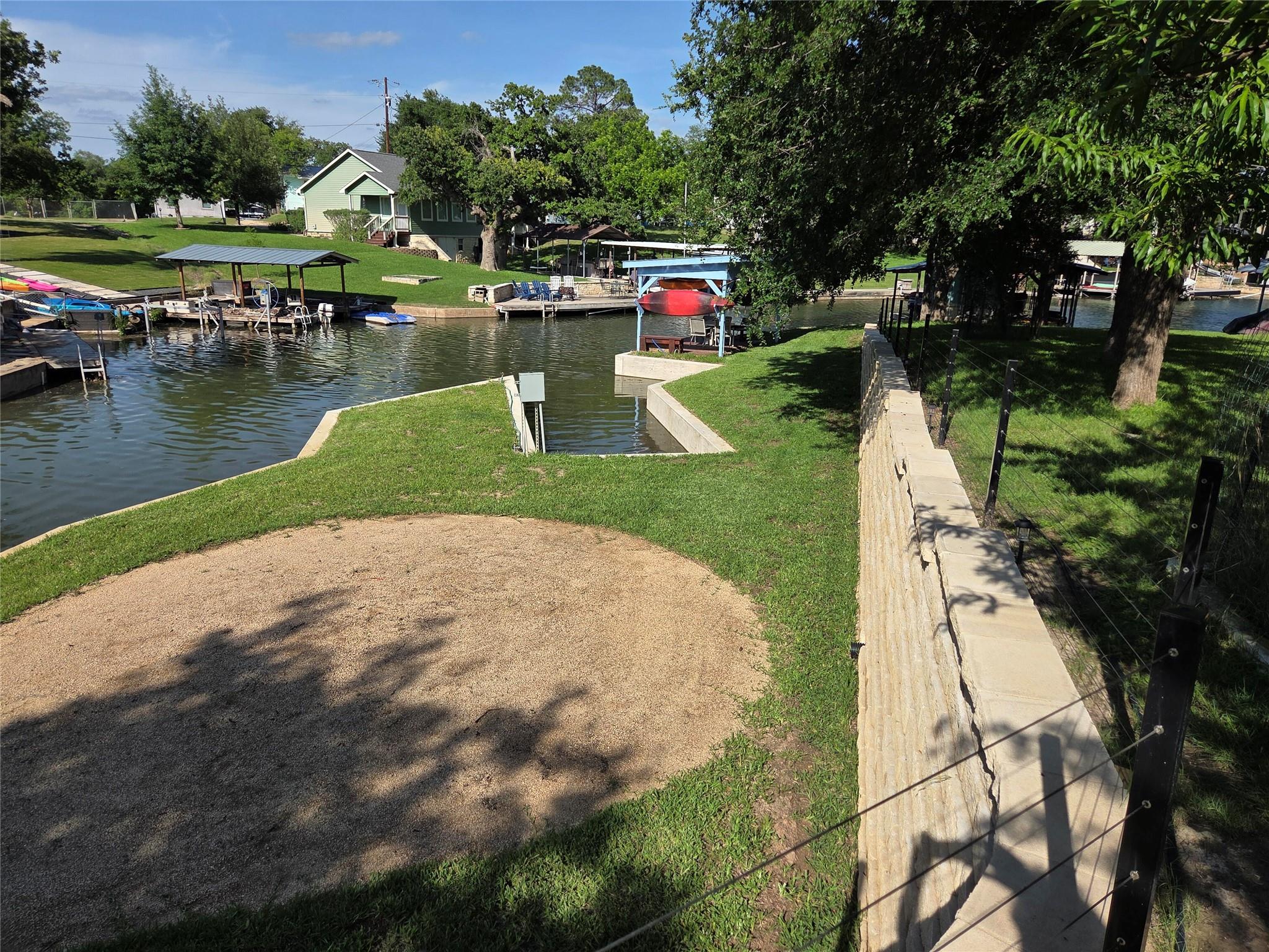 203 Lakeshore