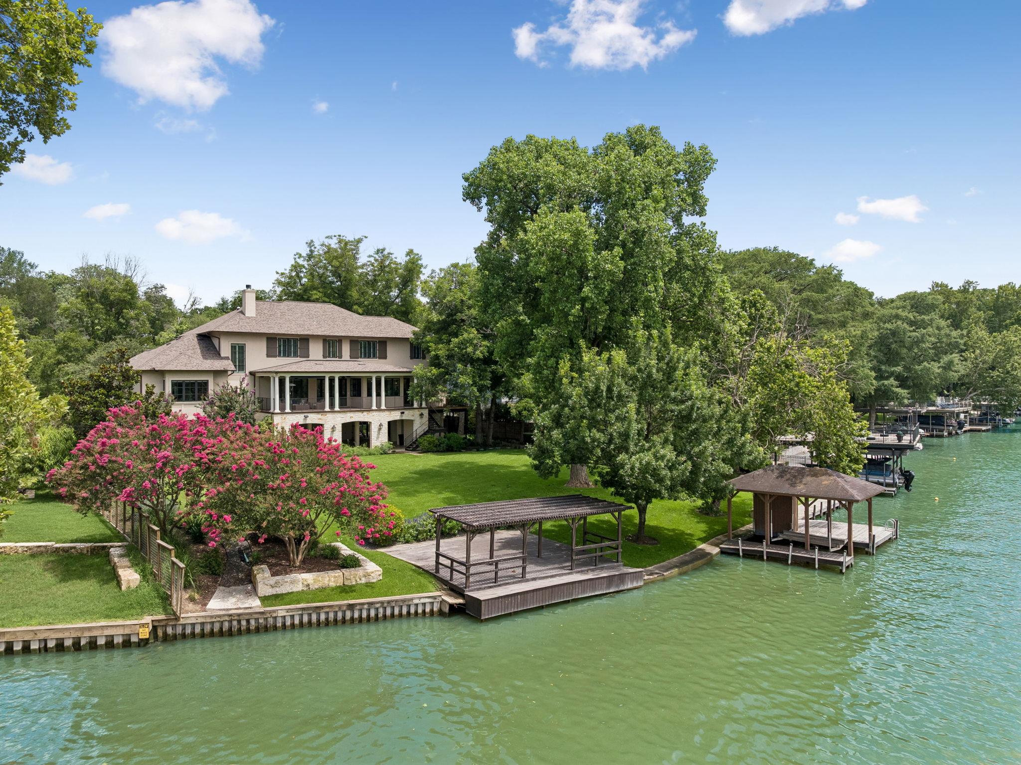 232 Laguna Rio, Seguin, TX 78155 — photo 1