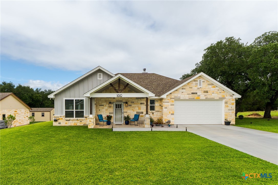 1610 Badger Lane, Lampasas, TX 76550 — photo 1