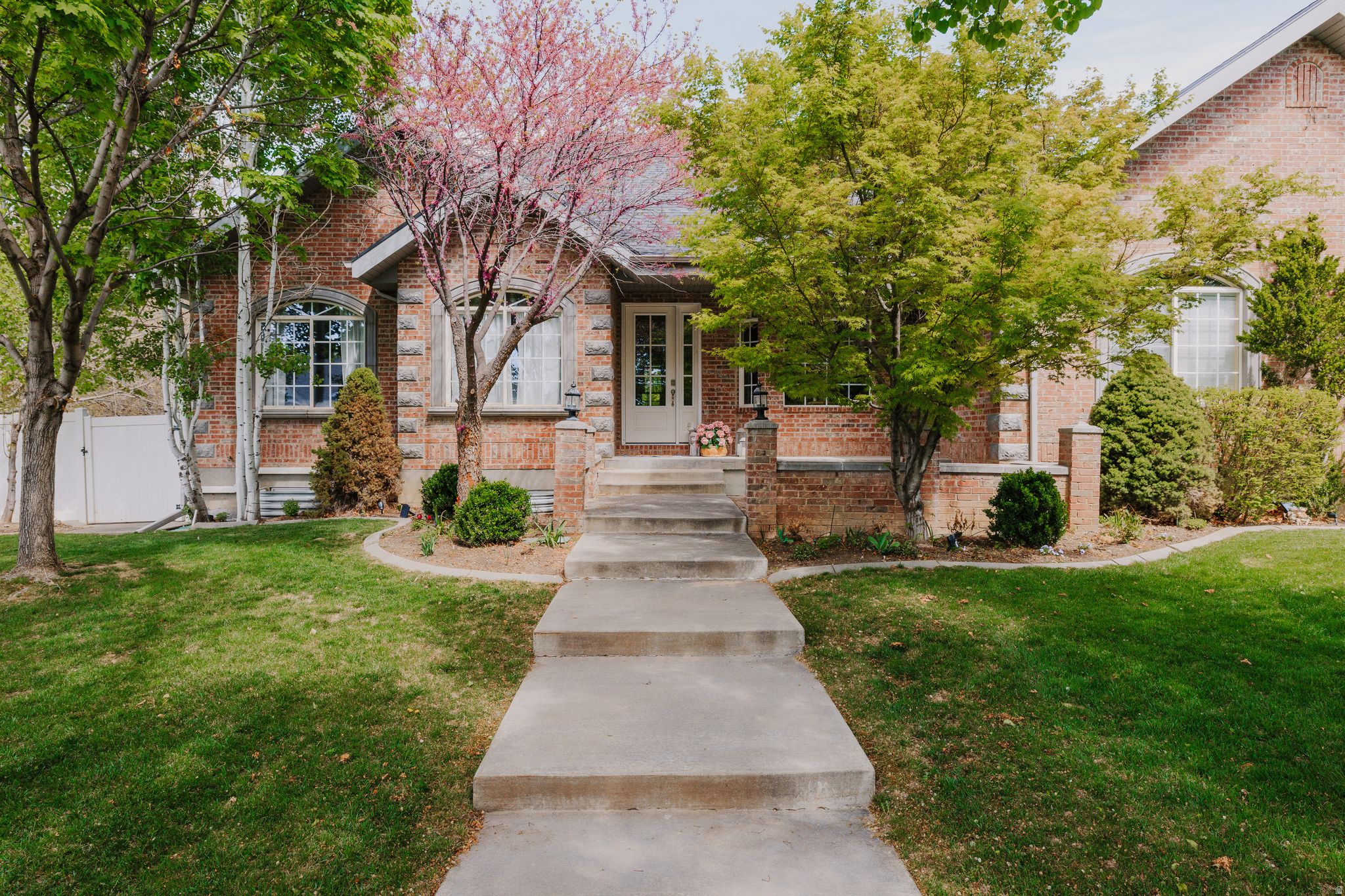 4848 W SAMPSON CT, Highland, UT 84003 — photo 1