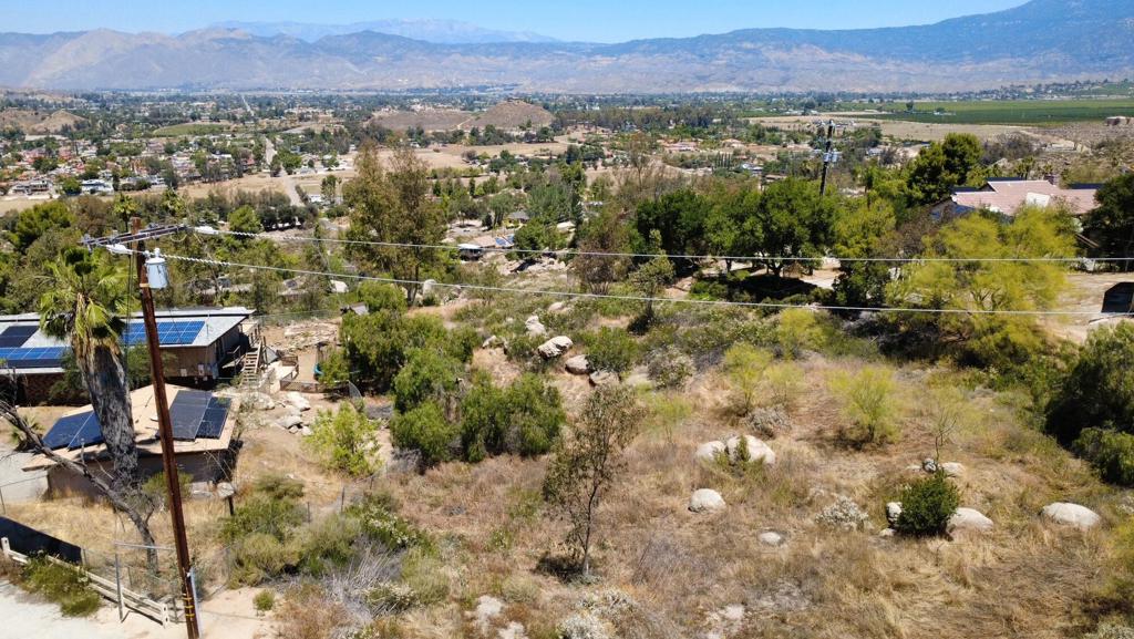 2 Vista Del Valle, Hemet, CA 92544 — photo 1