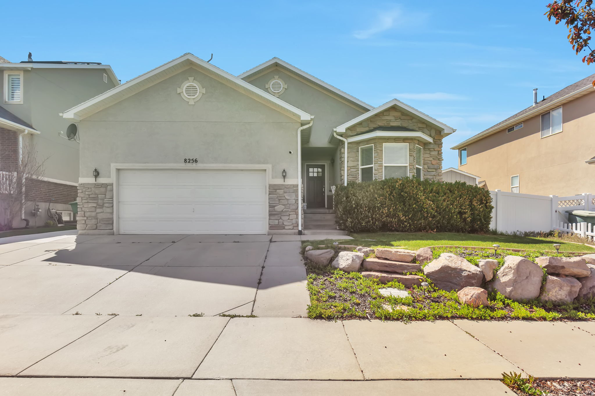 8256 S IMPERIAL OAK DR, West Jordan, UT 84081 — photo 1