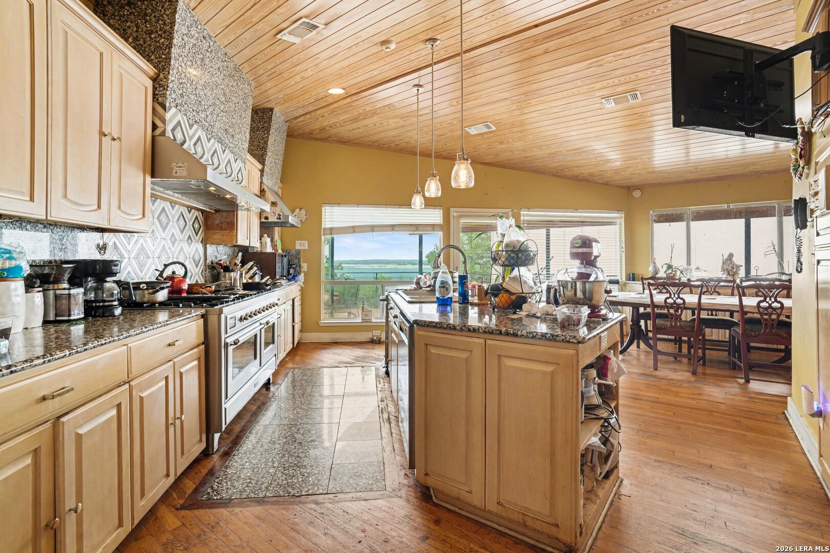 1010 Village Shore Dr, , 78133 — photo 1