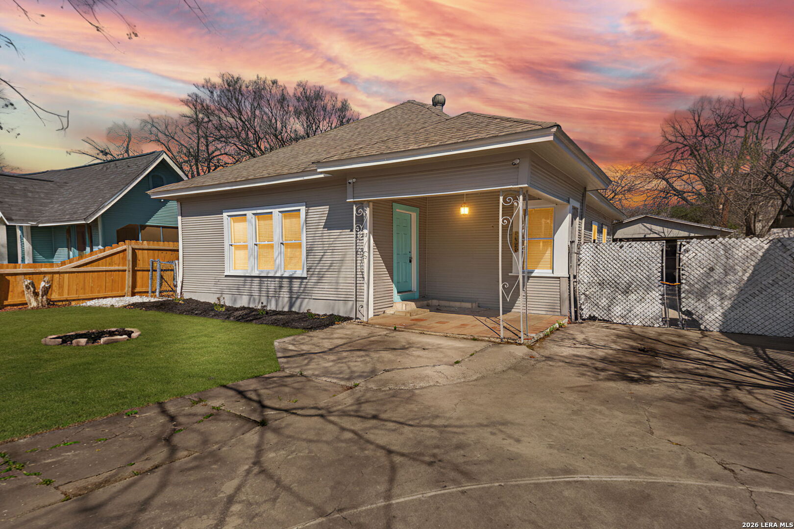 1823 Edison, San Antonio, TX 78201 — photo 1