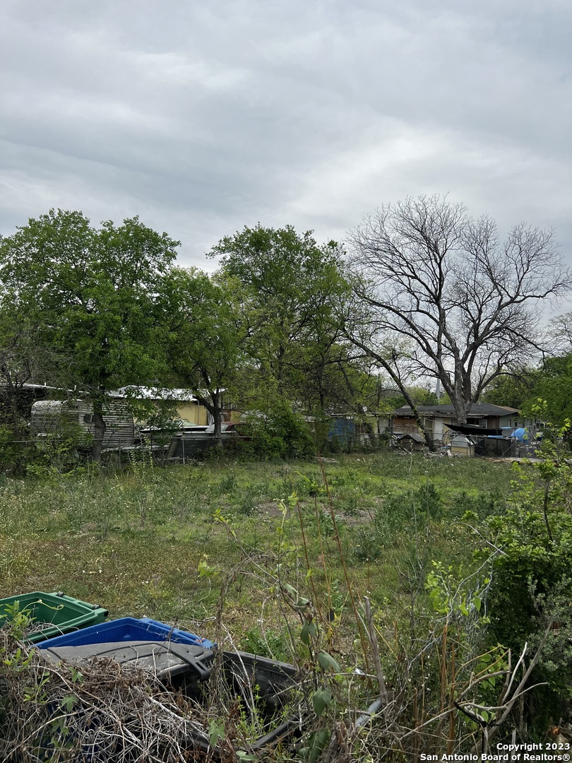 131 AMAYA, ,  78237 — photo 1