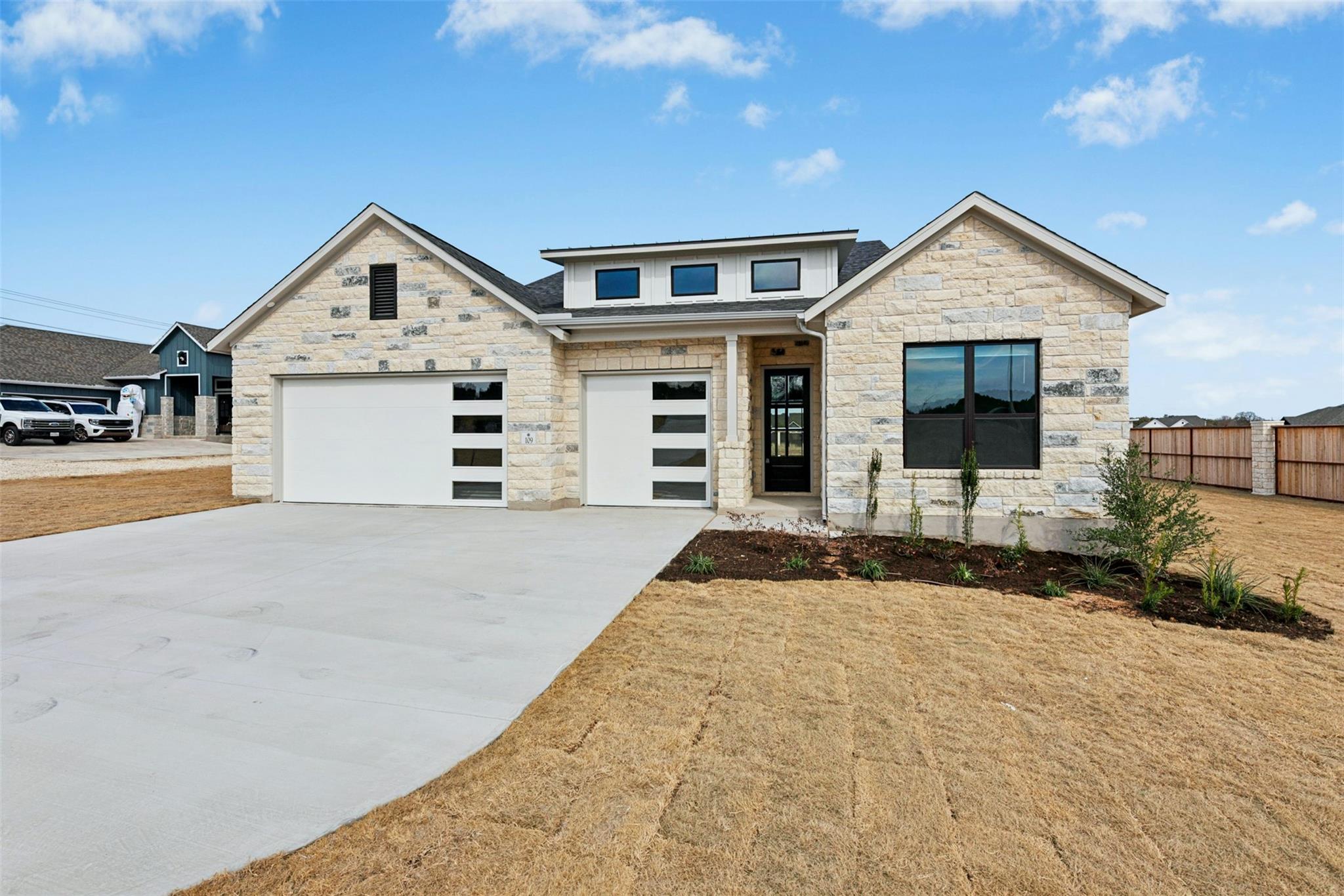 109 McNaughton, Liberty Hill, TX 78642 — photo 1