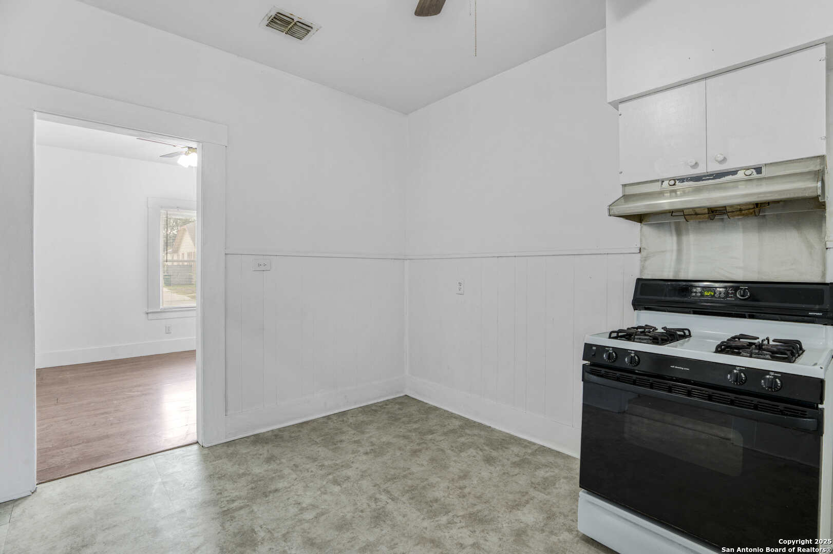 111 Huff, ,  78214 — photo 1