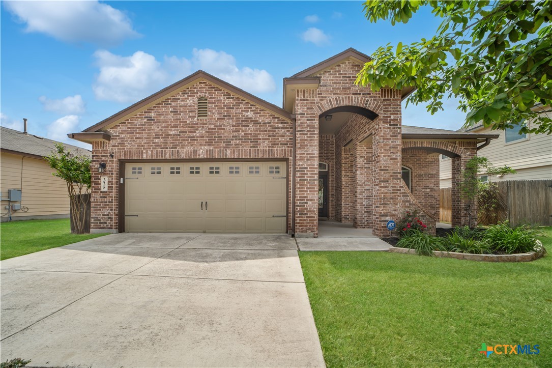 325 Oak Creek Way, New Braunfels, TX 78130 — photo 1