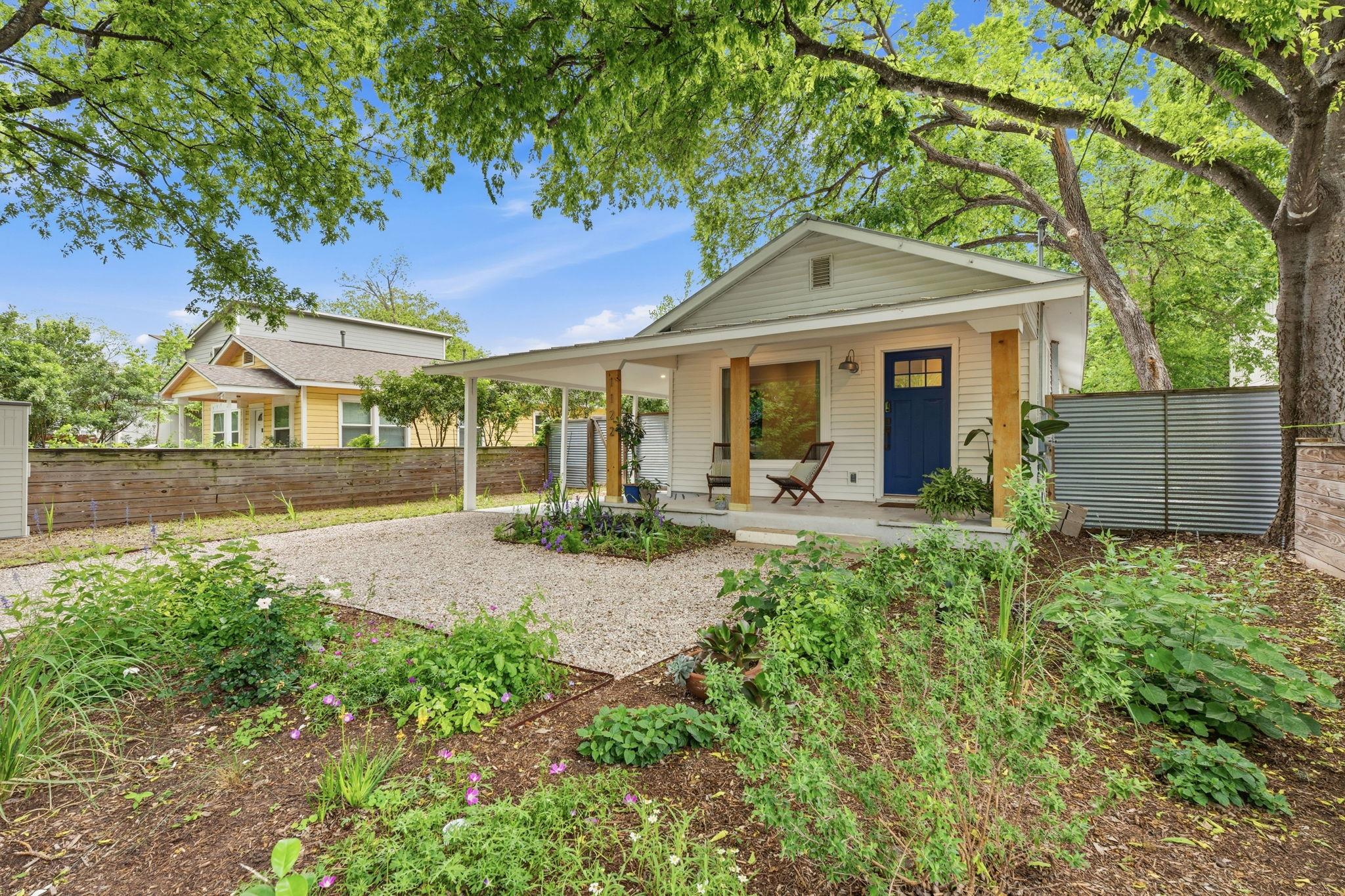 1122 Gunter, Austin, TX 78702 — photo 1