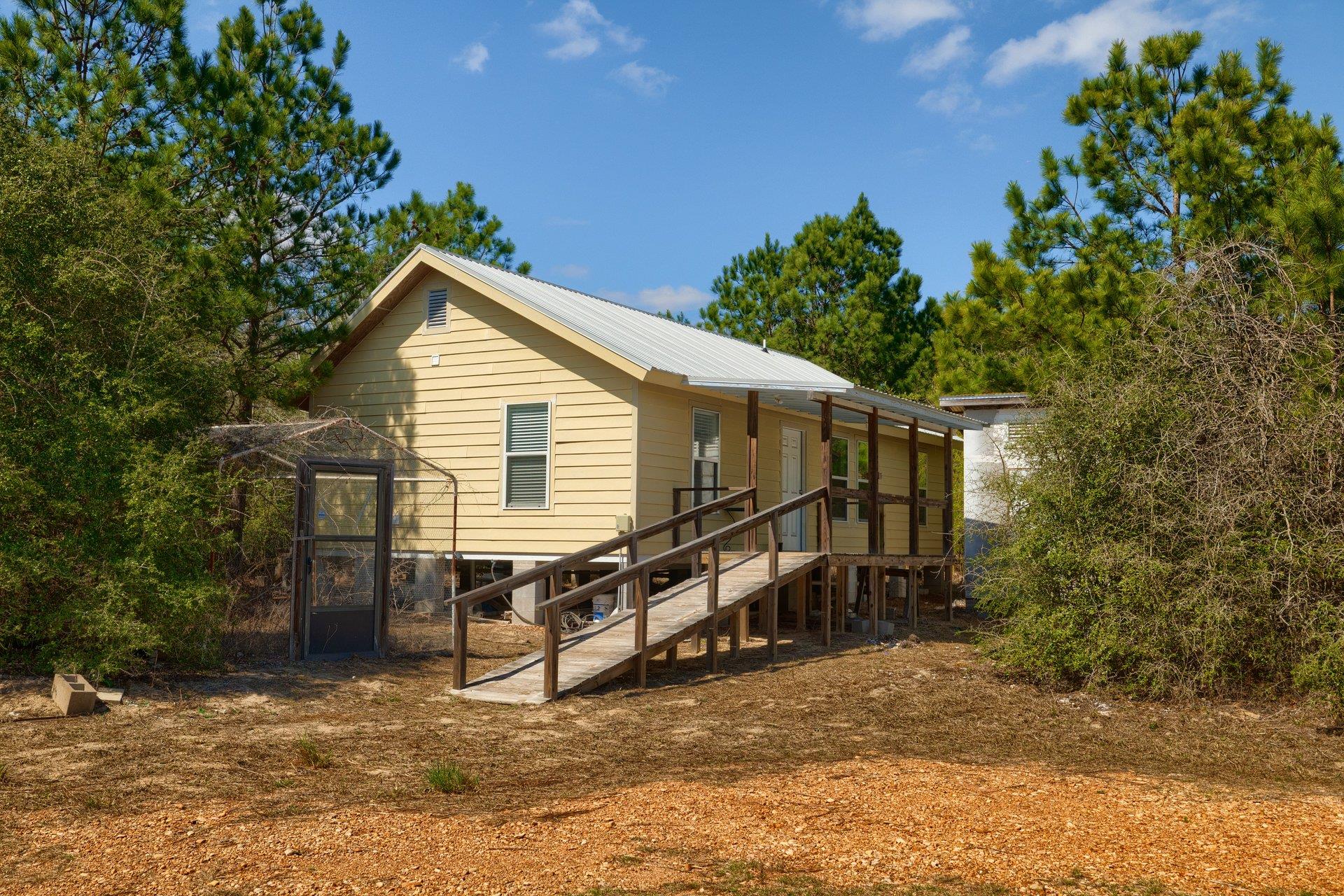 270 Kelley, Bastrop, TX 78602 — photo 1