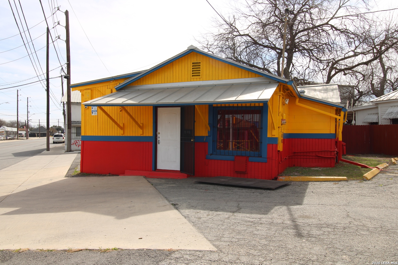 439 Fredericksburg, San Antonio, TX 78201 — photo 1