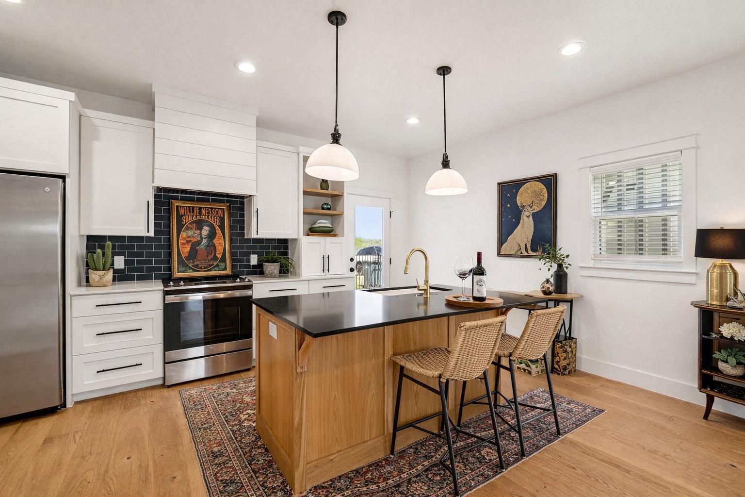 416 Stagecoach, San Marcos, TX 78666 — photo 1