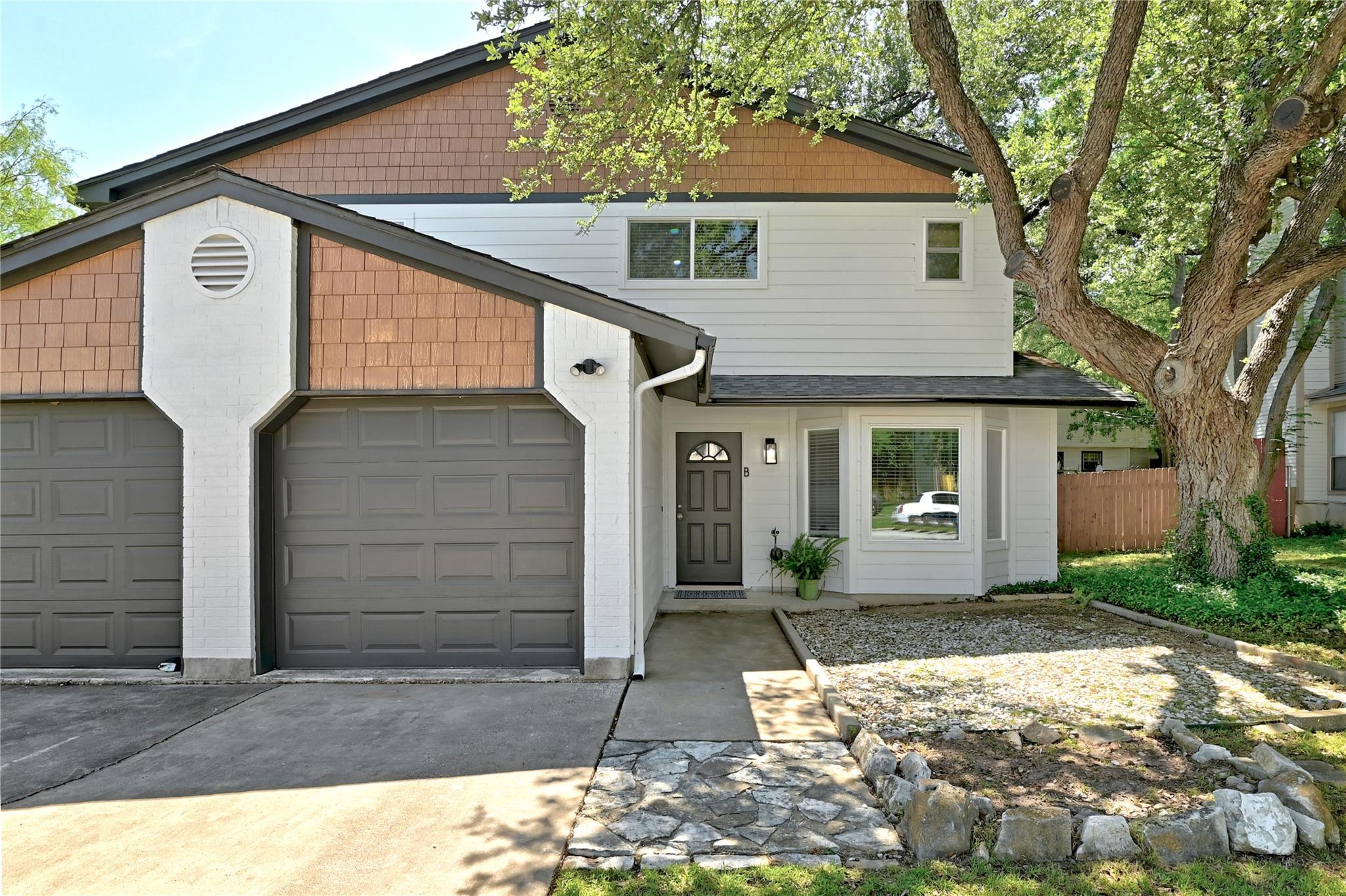 2105 Kirksey, Austin, TX 78741 — photo 1