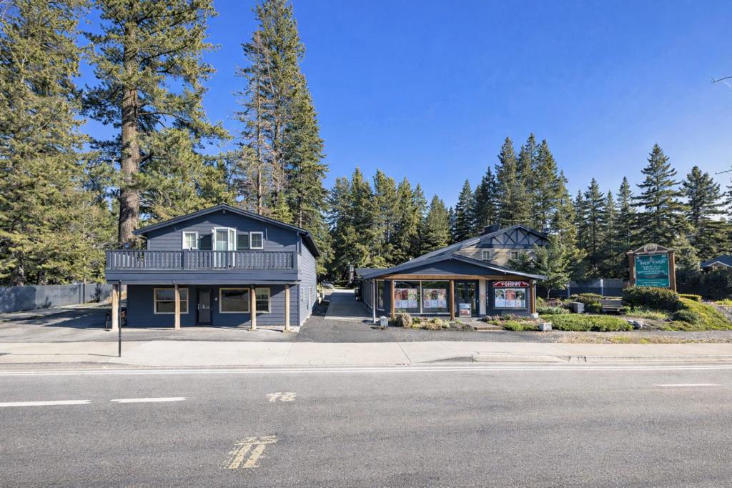 2218 Lake Tahoe Boulevard, South Lake Tahoe, CA 96150 — photo 1