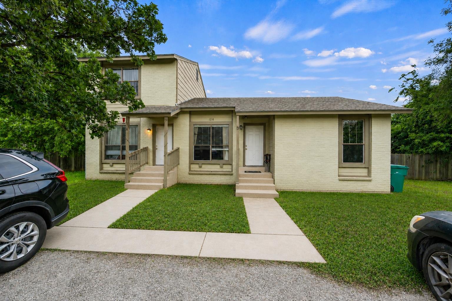 128 Hillside, Elgin, TX 78621 — photo 1