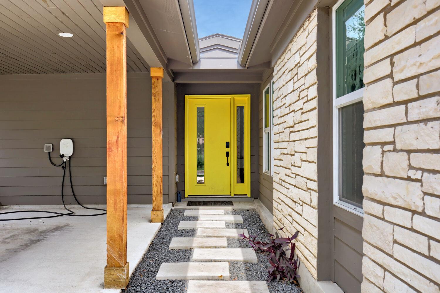 6404 Linda, Austin, TX 78723 — photo 1