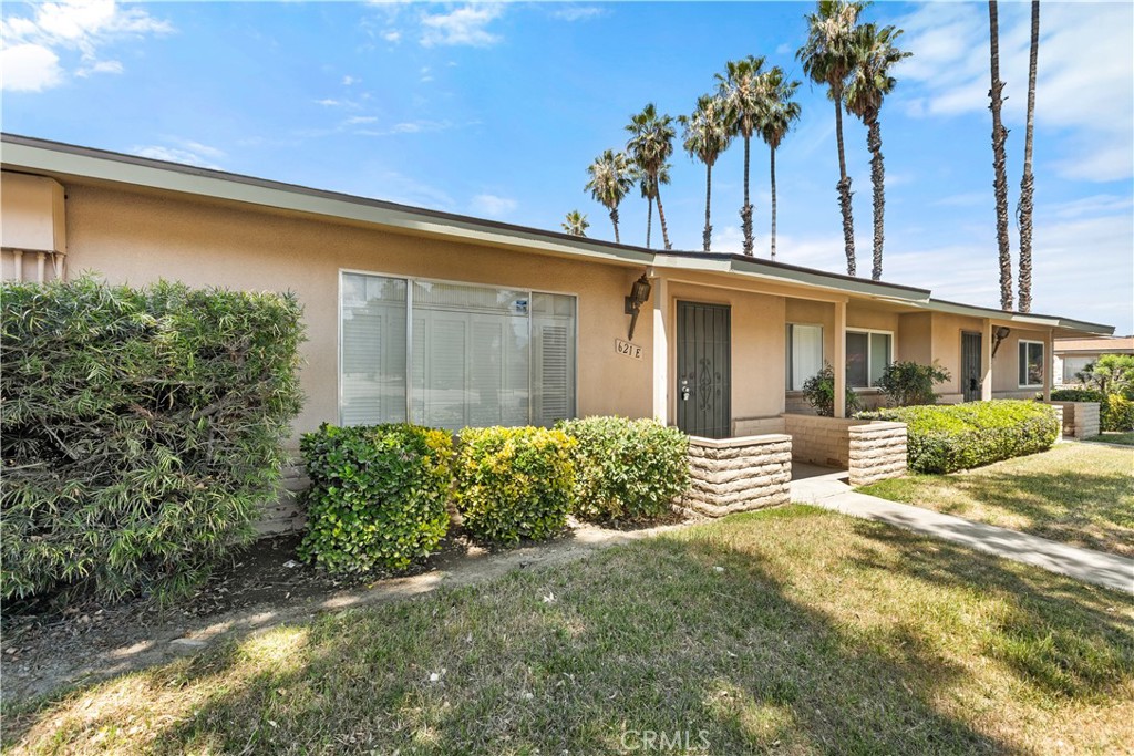 621 S Palm Avenue E, Hemet, CA 92543 — photo 1